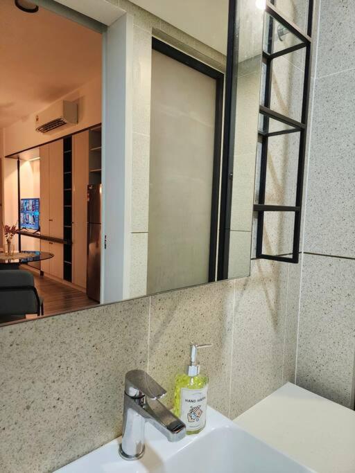 Millerz Square 2pax Studio room 2