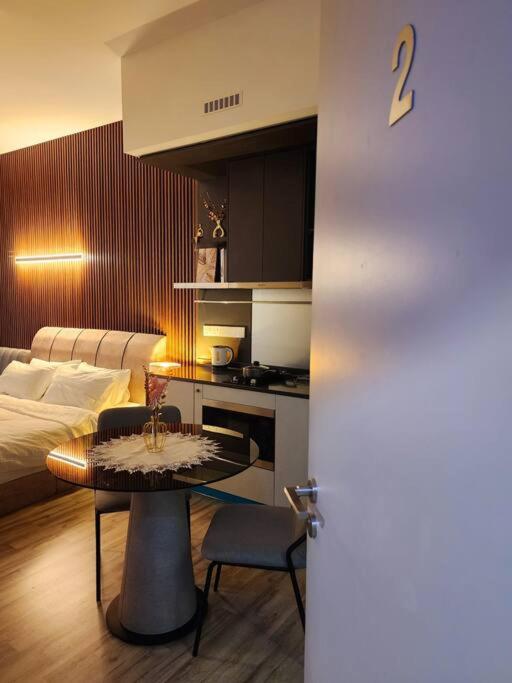 Millerz Square 2pax Studio room 2