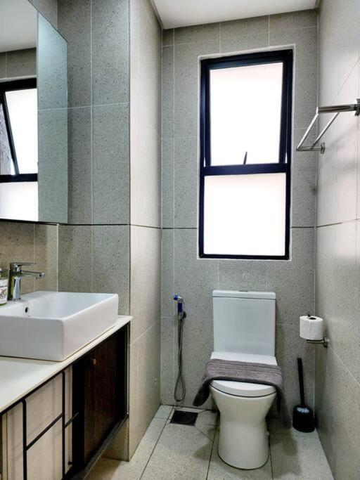 Millerz Square 2pax Studio room 2