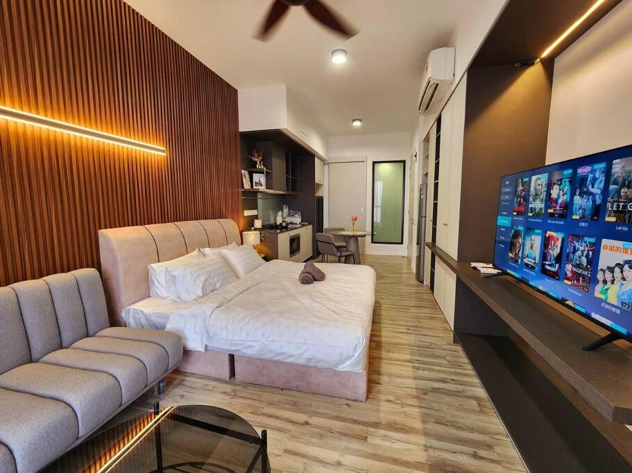 Millerz Square 2pax Studio room 2