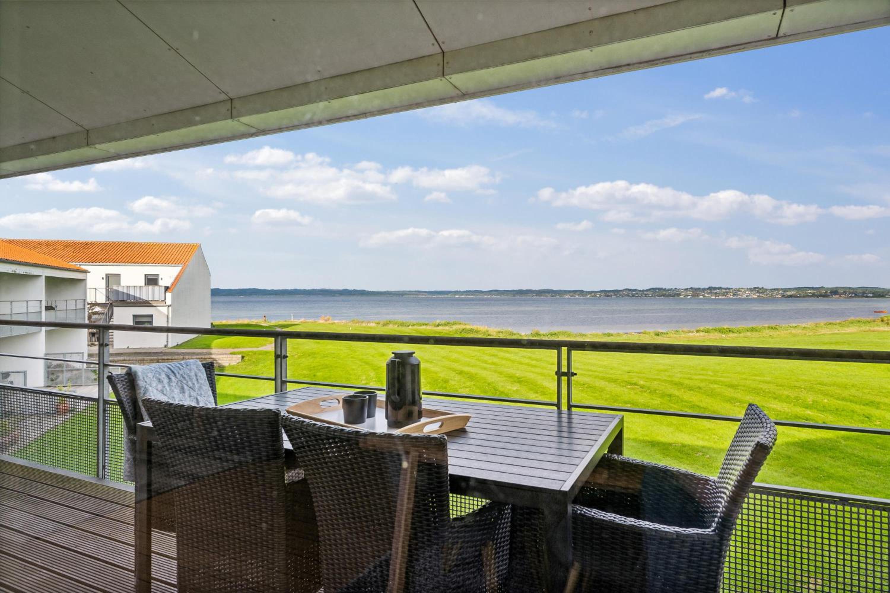 Beautiful Holiday Apartment With Panoramic Views Over Ebeltoft Vig And The Mols Hills,