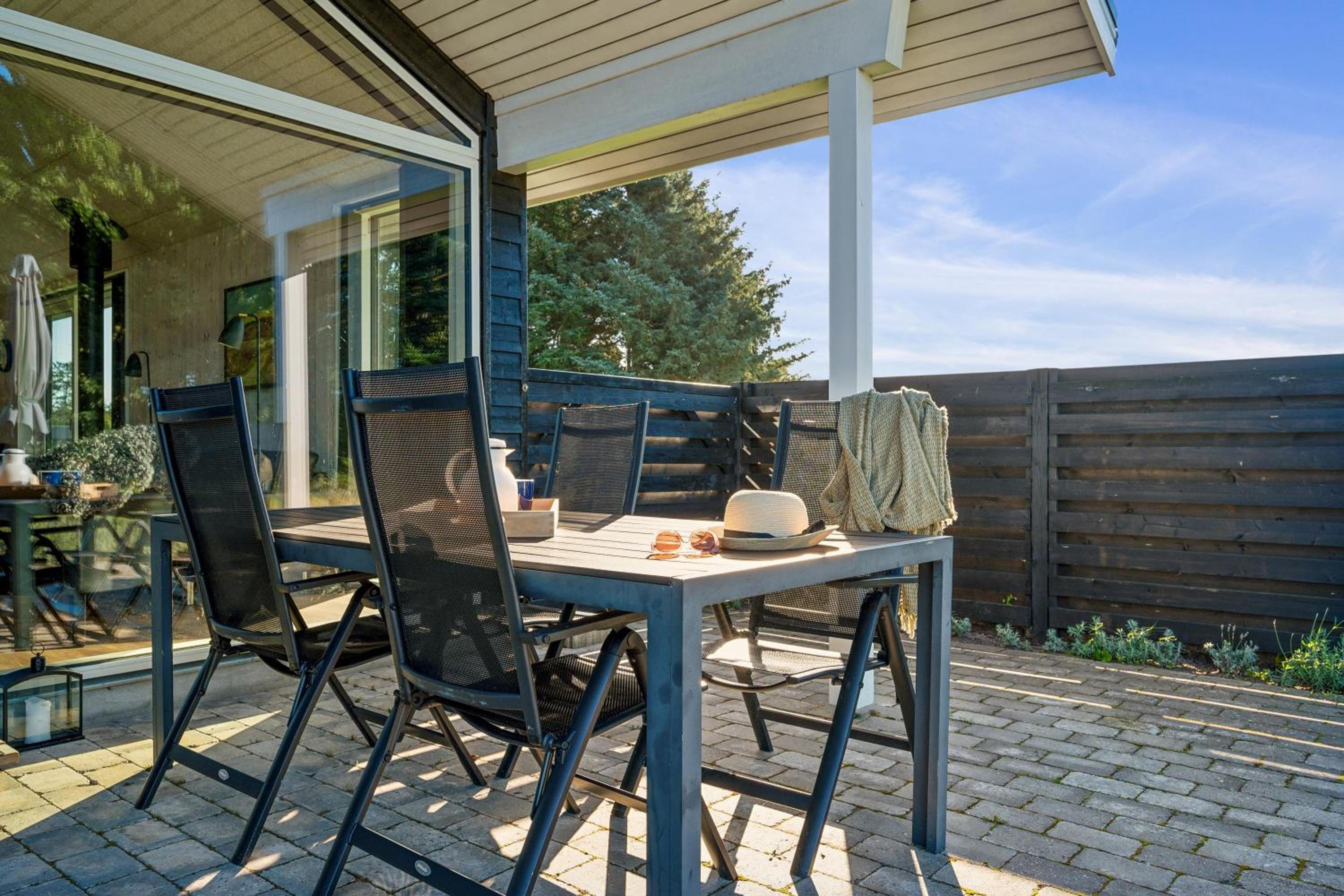 Lyst Og Stilrent Sommerhus Ved Gjerrild Strand