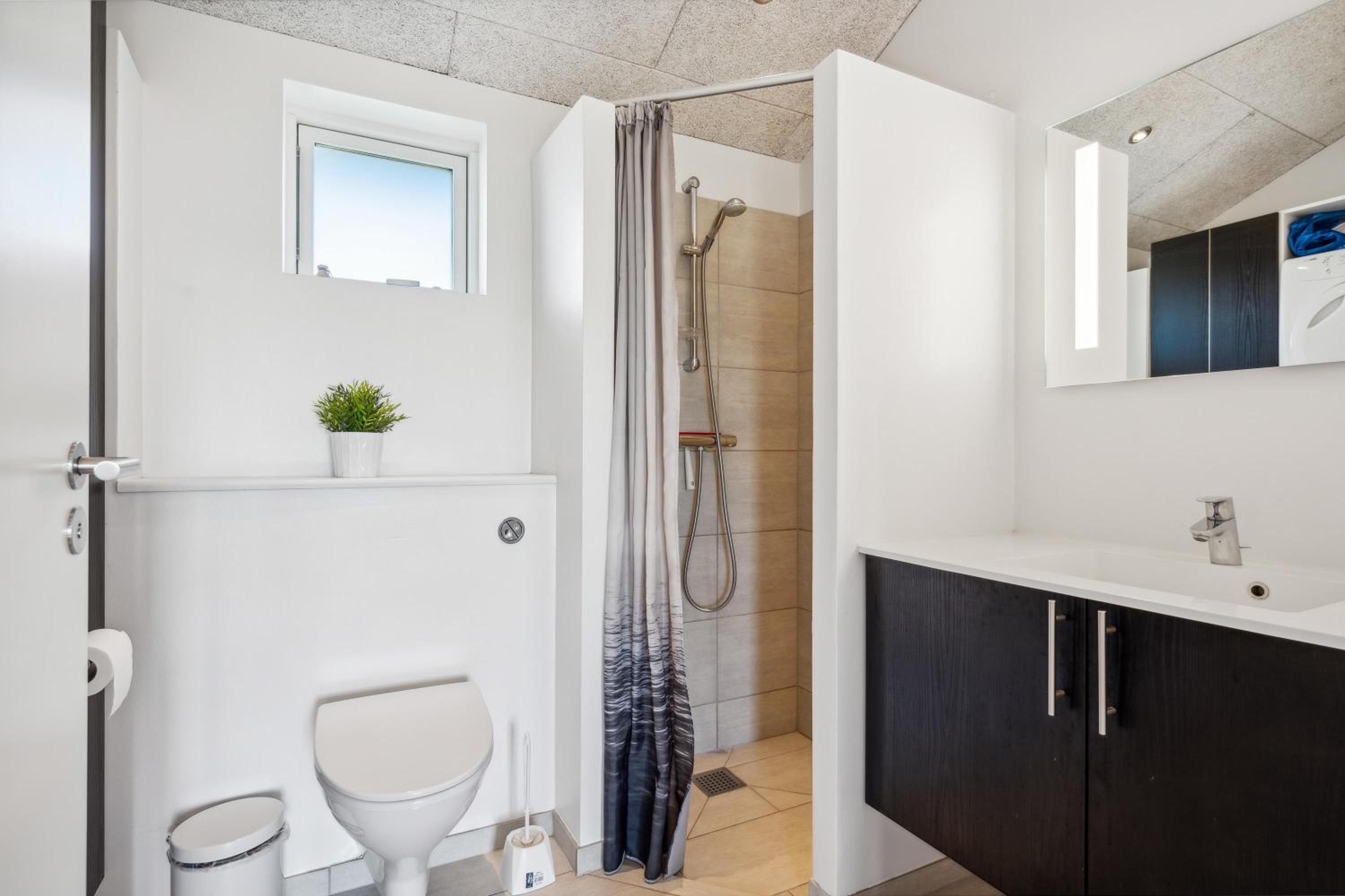 Lyst Og Stilrent Sommerhus Ved Gjerrild Strand