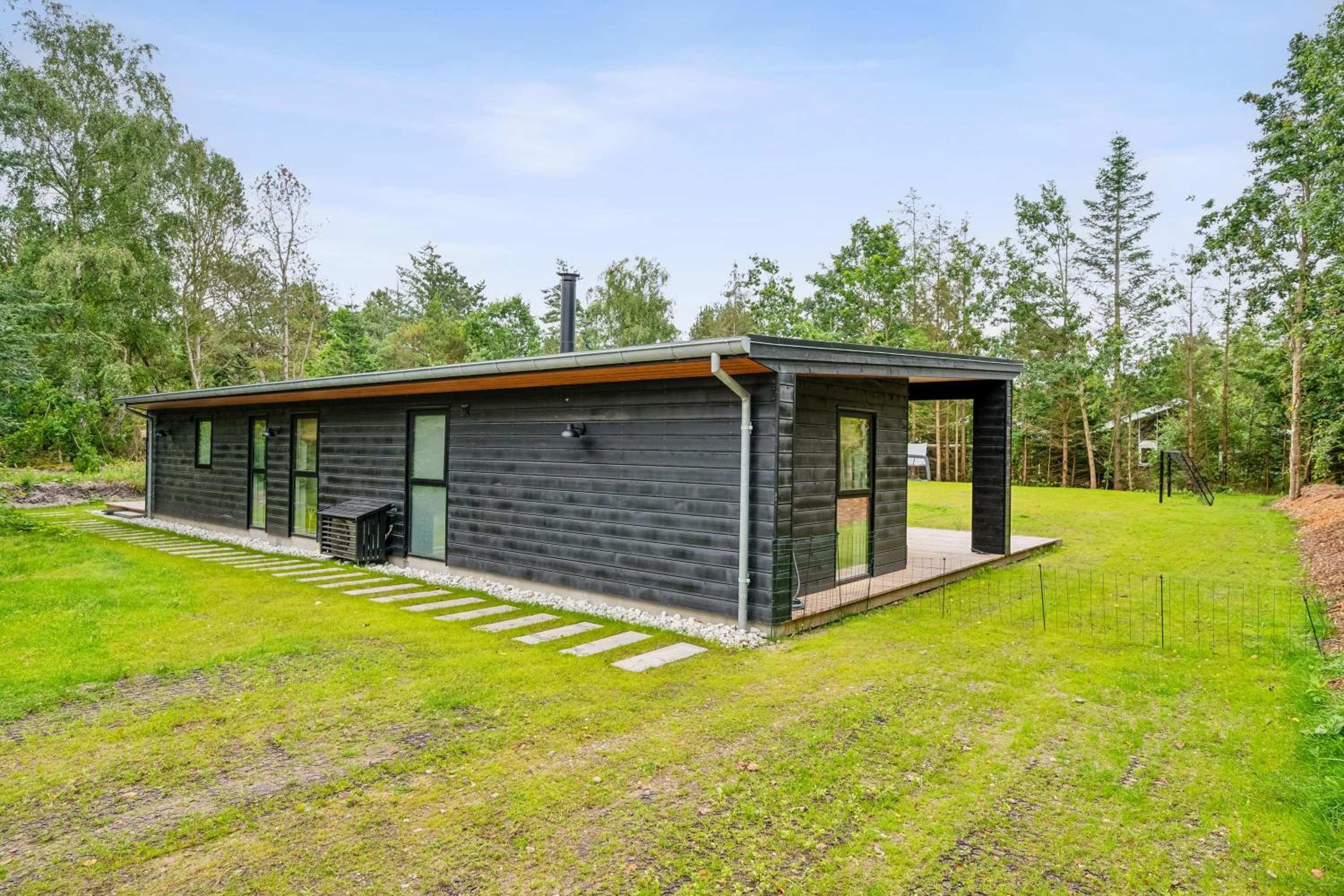 Beautiful Newly Built House By Boeslum Beach