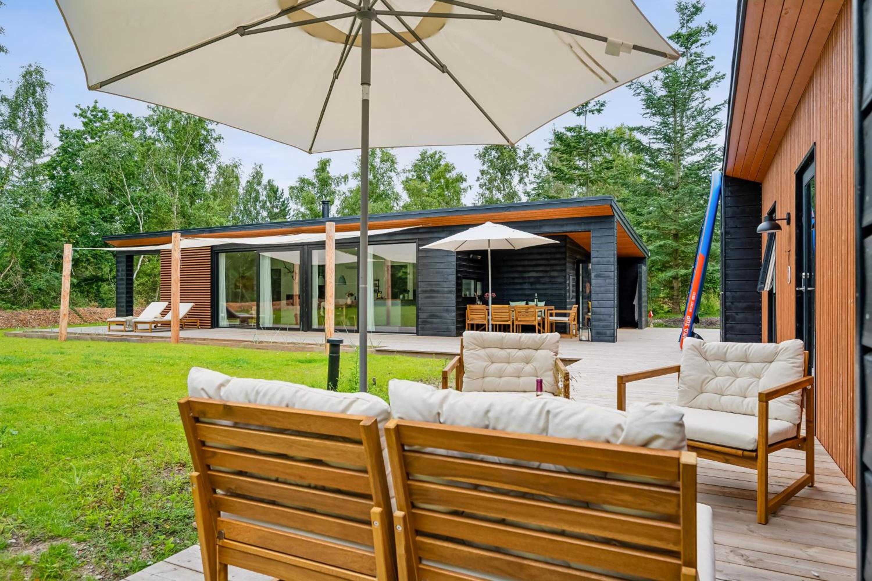 Beautiful Newly Built House By Boeslum Beach