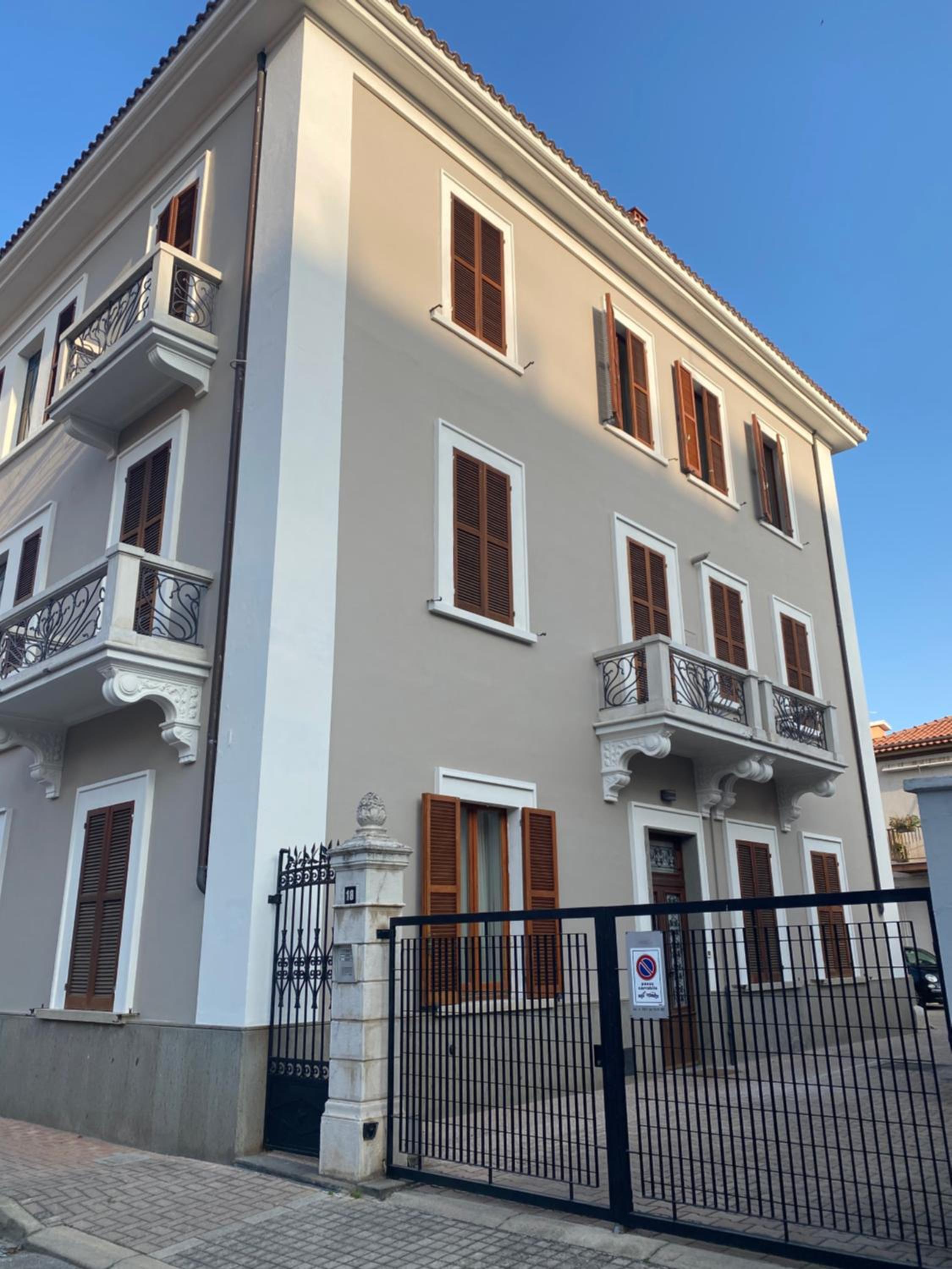 WestHouse