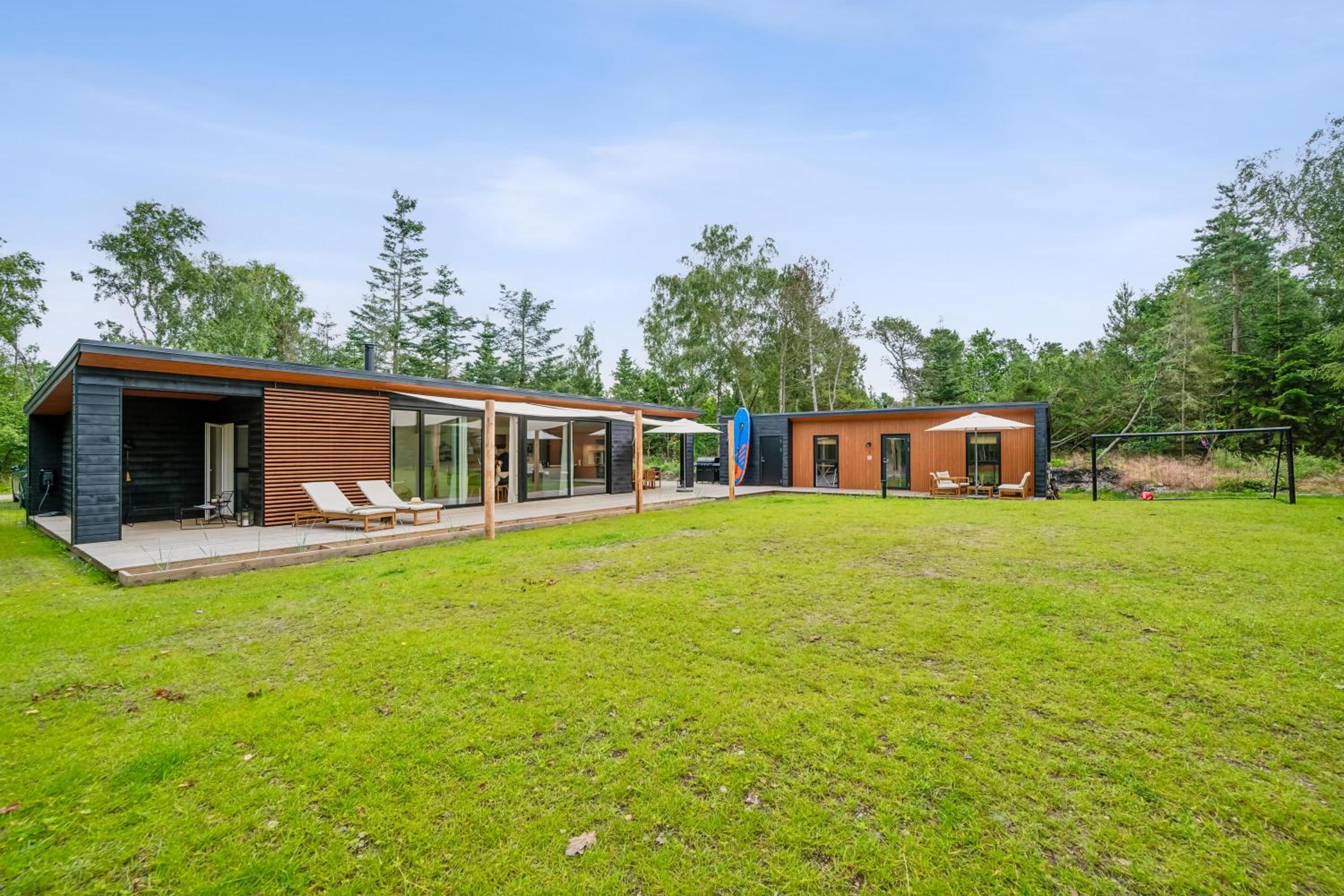 Beautiful Newly Built House By Boeslum Beach
