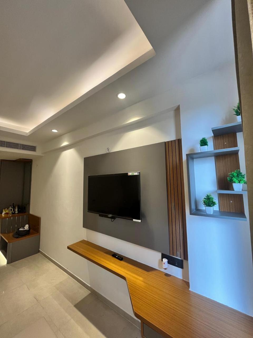 Studio Apartment In Omaxe New Hazratganj view 5
