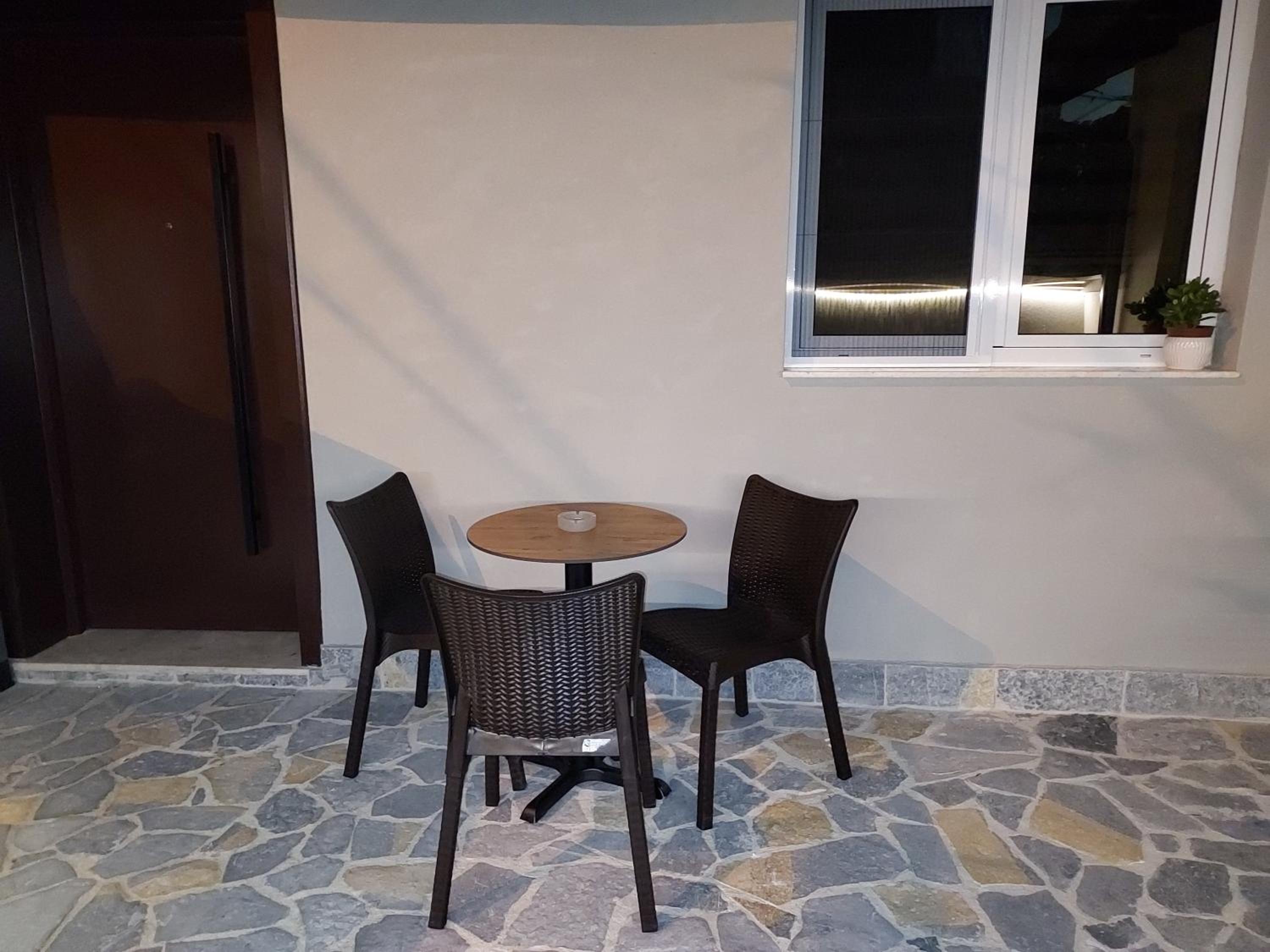 Center Oasis Apartments