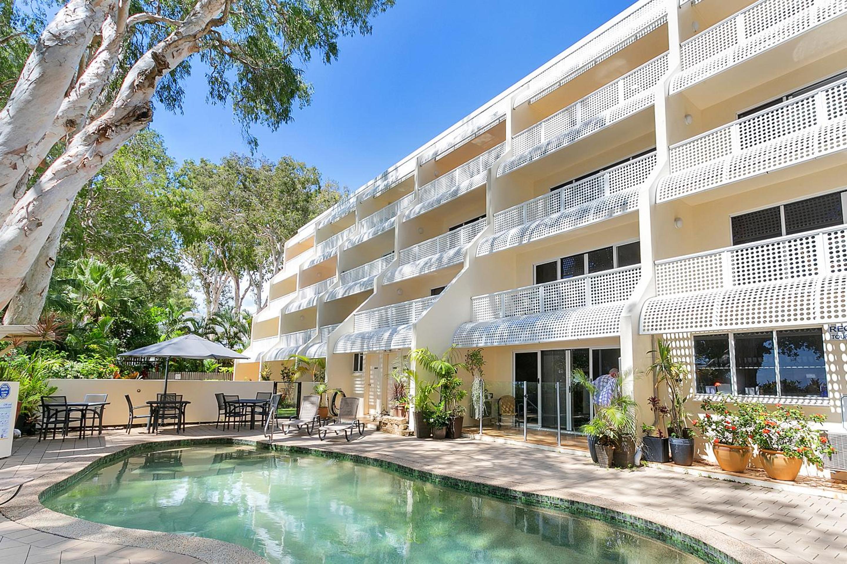 On Palm Cove Beachfront Apartments