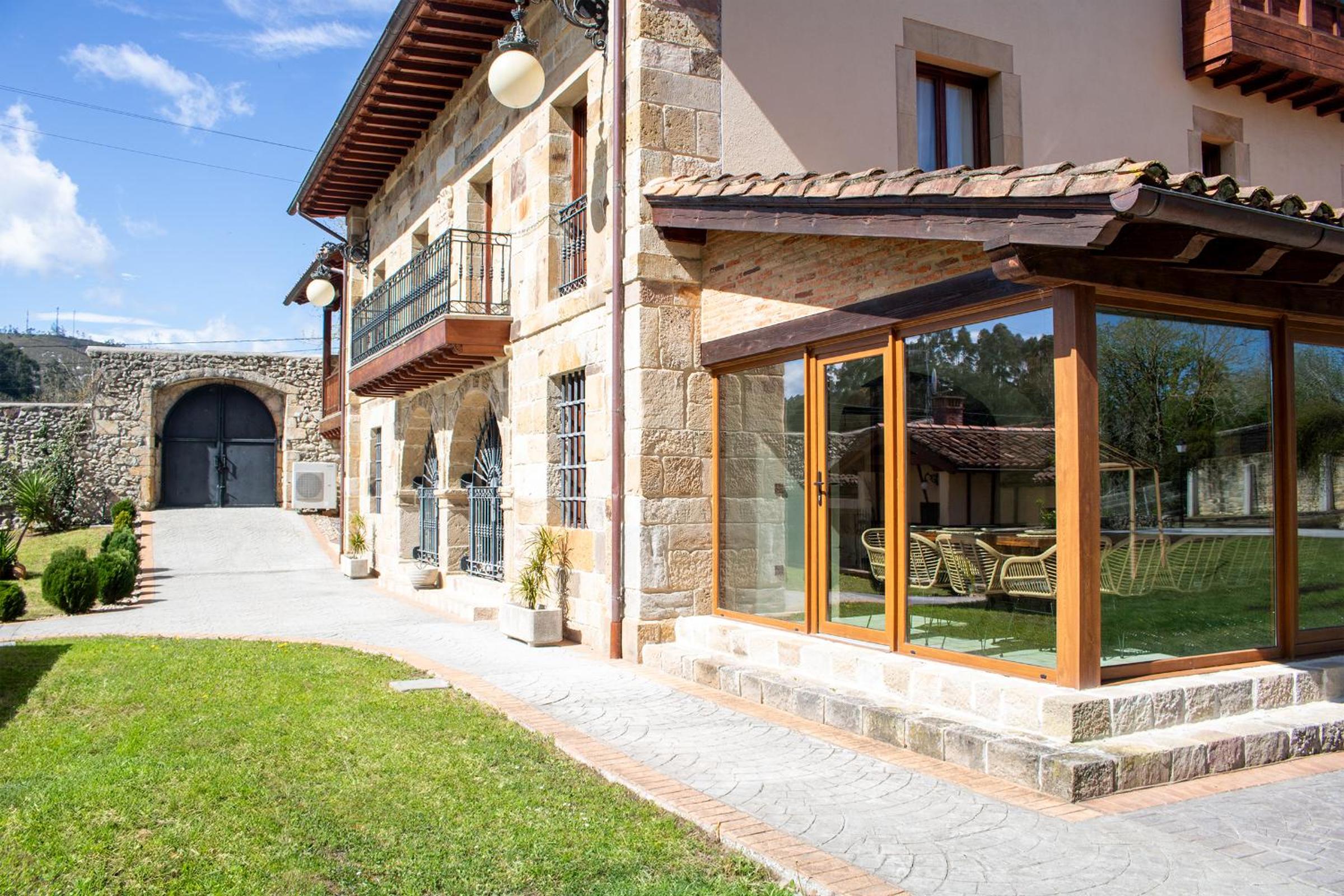 Villa Oyambrina