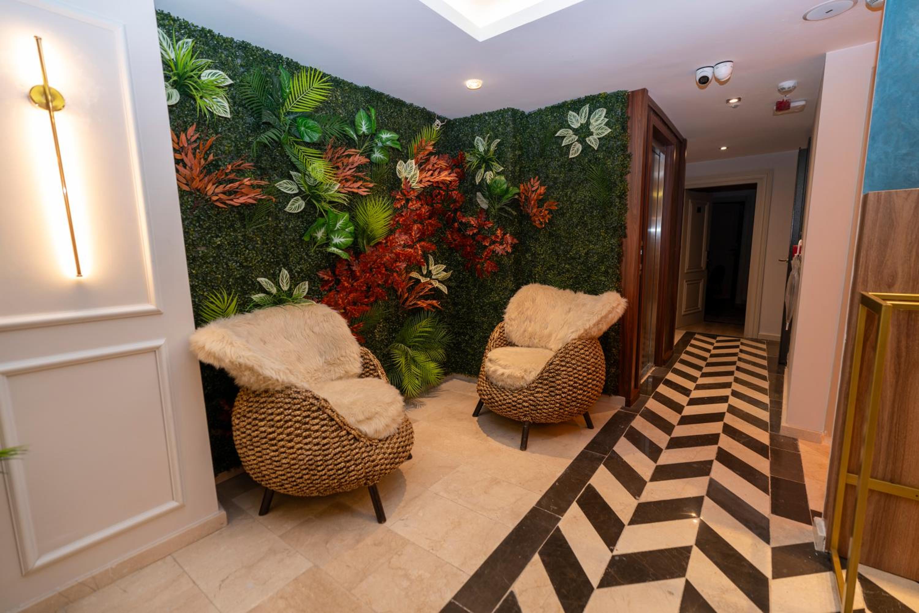 THE MUA LUXURY HOMEs
