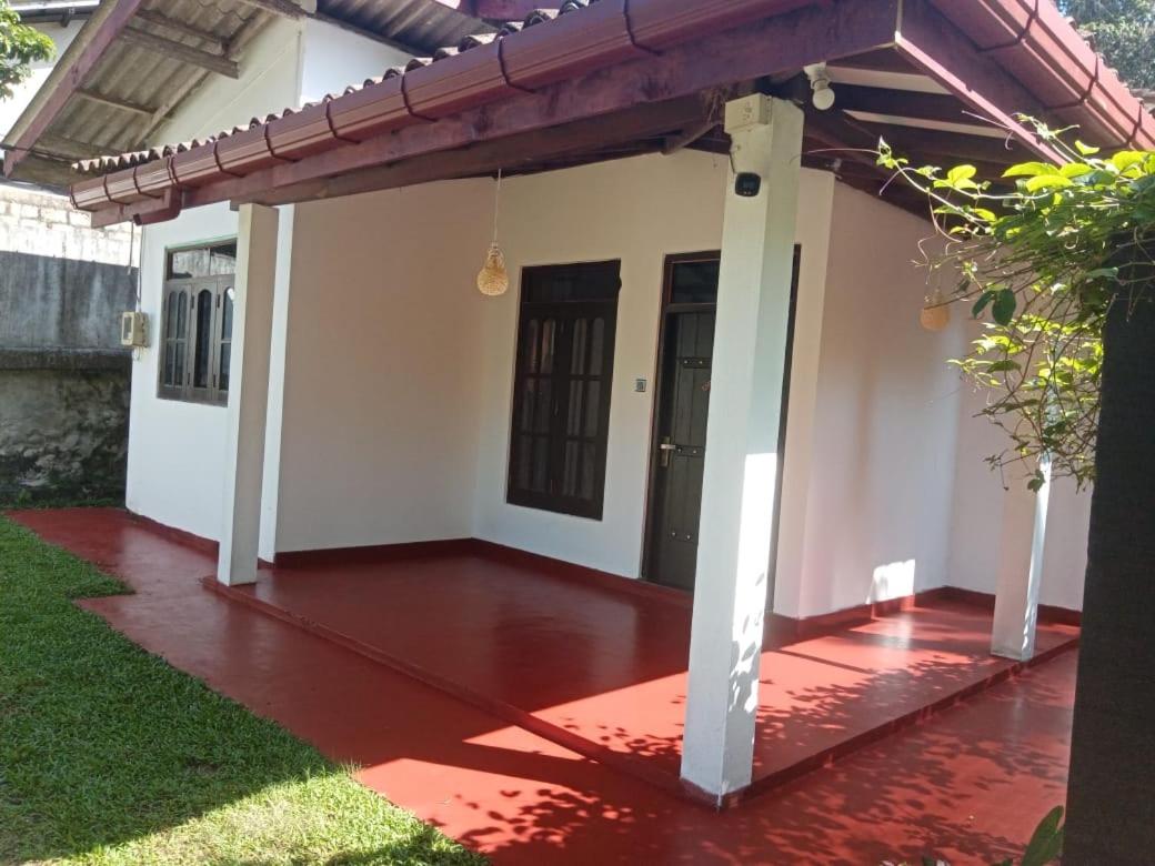 Dinuranga Villa Hikkaduwa view 5