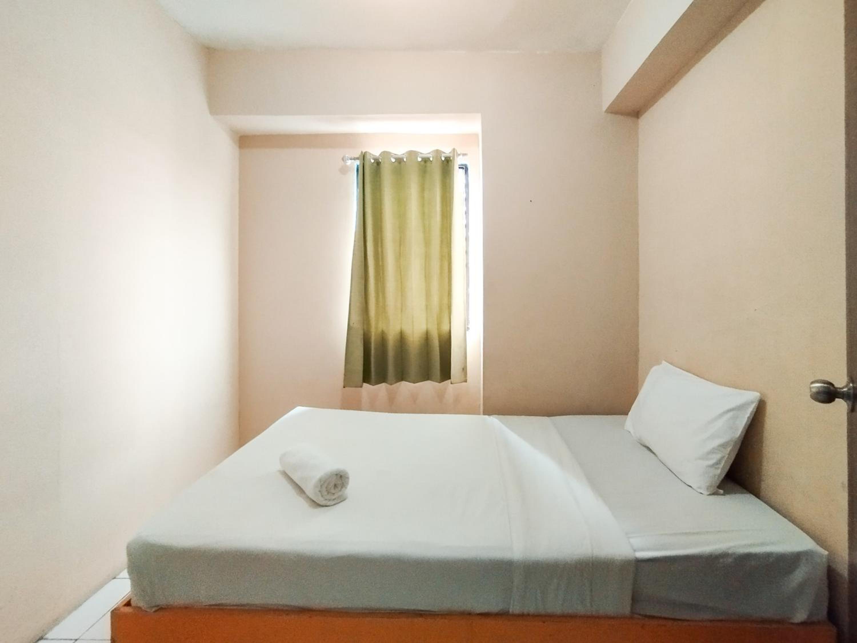 Minimalist 3BR Gateway Ahmad Yani Cicadas Apartment By Travelio, Bandung - 15