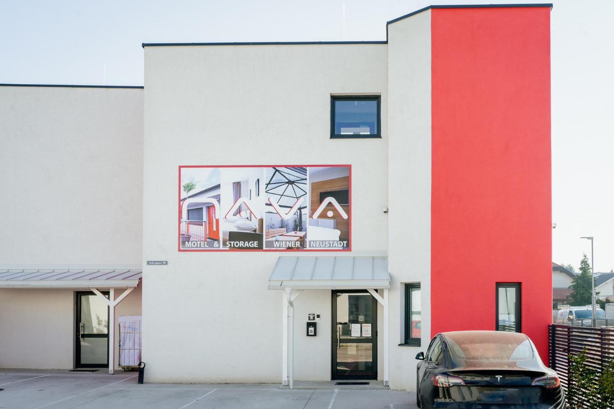 Nava Motel SELF CHECK-IN