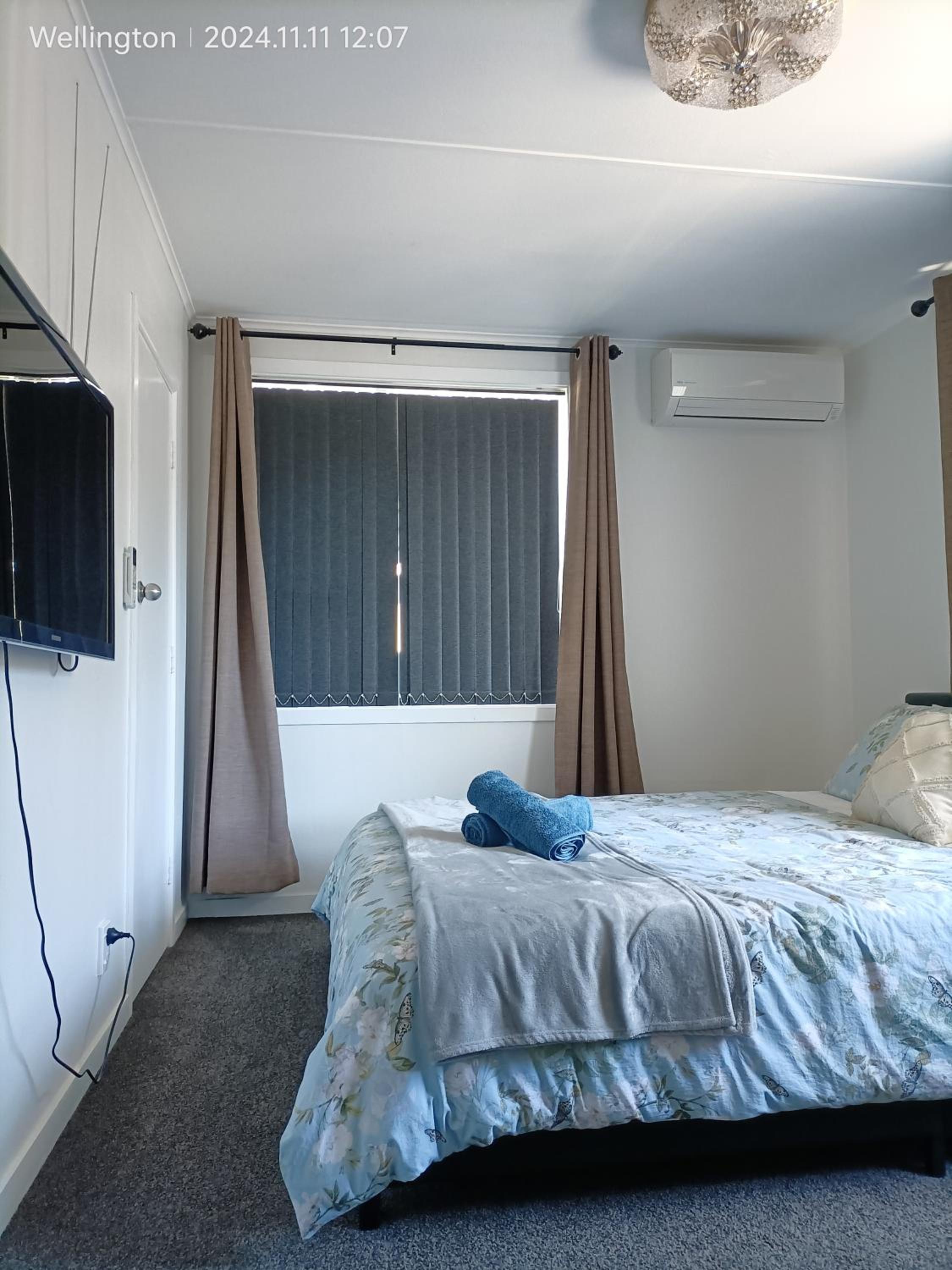 Comfy & Sunny home in Wellington--3 Heat Pumps view 5
