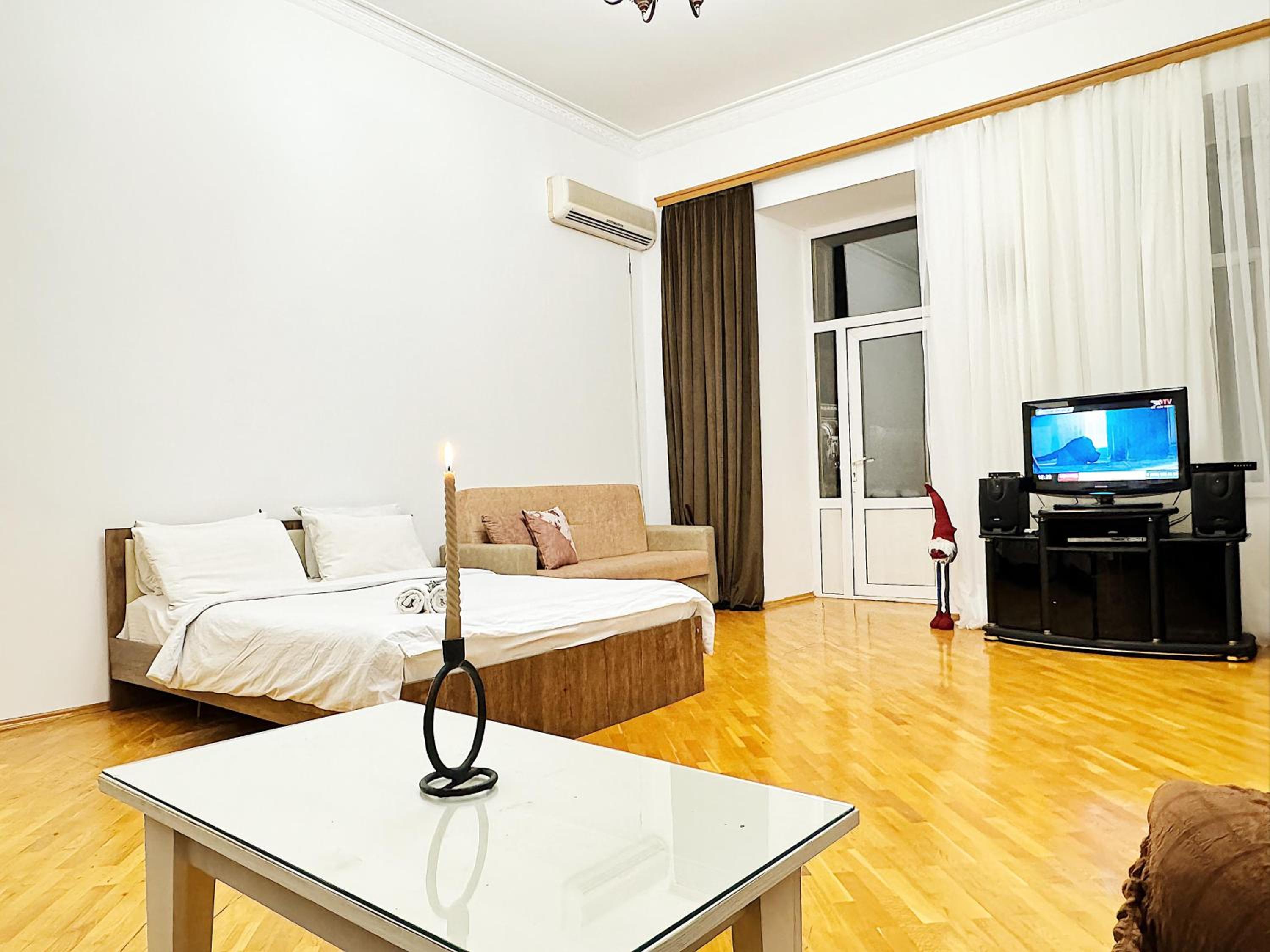 Cozy City Center Apartment