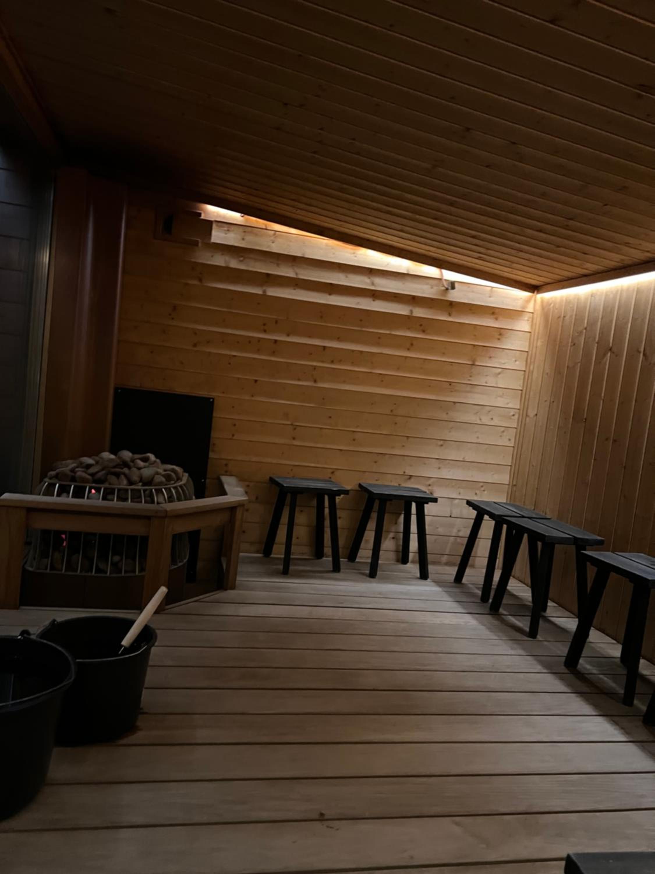 AuroraHut at Sauna Retreat