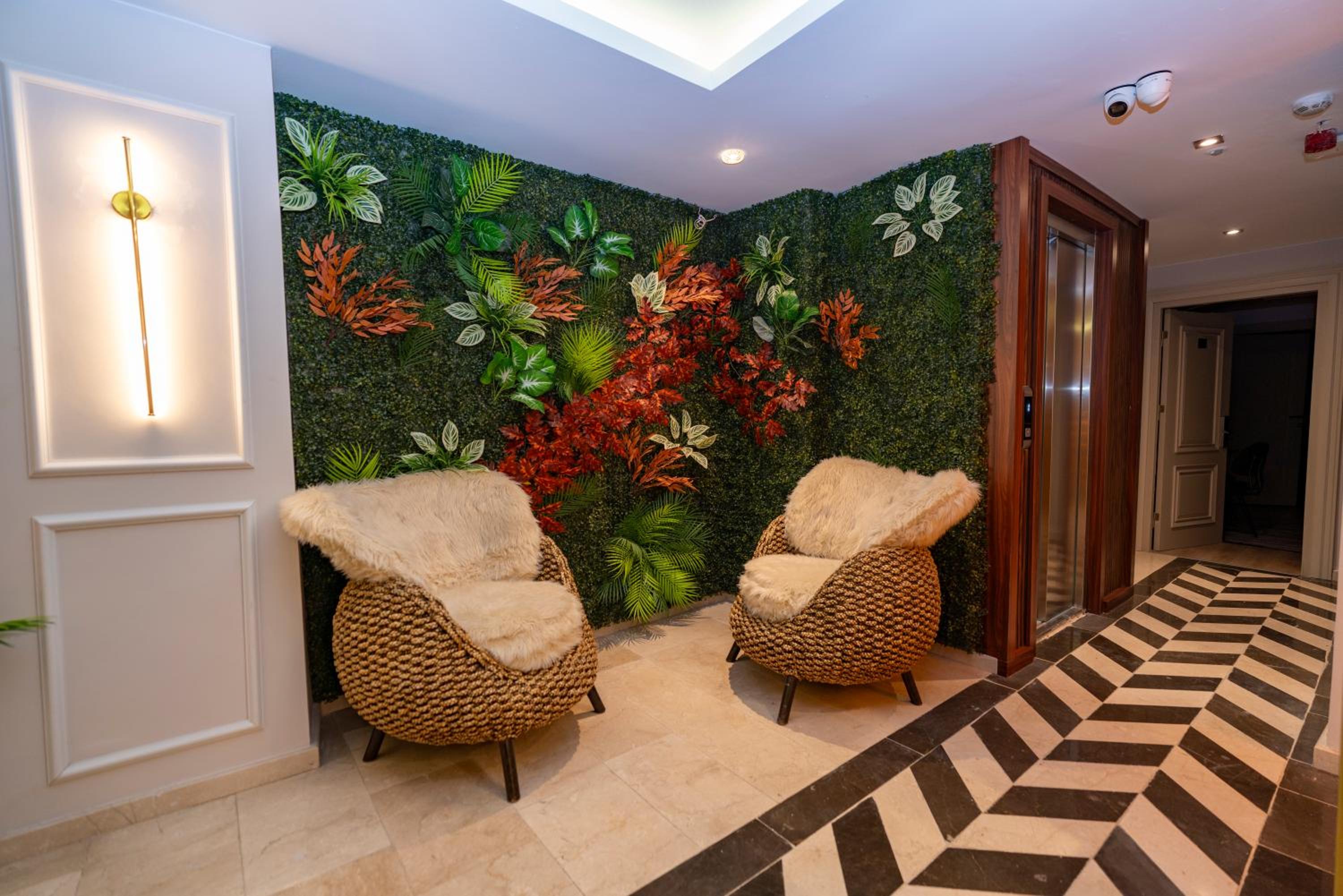 THE MUA LUXURY HOMEs
