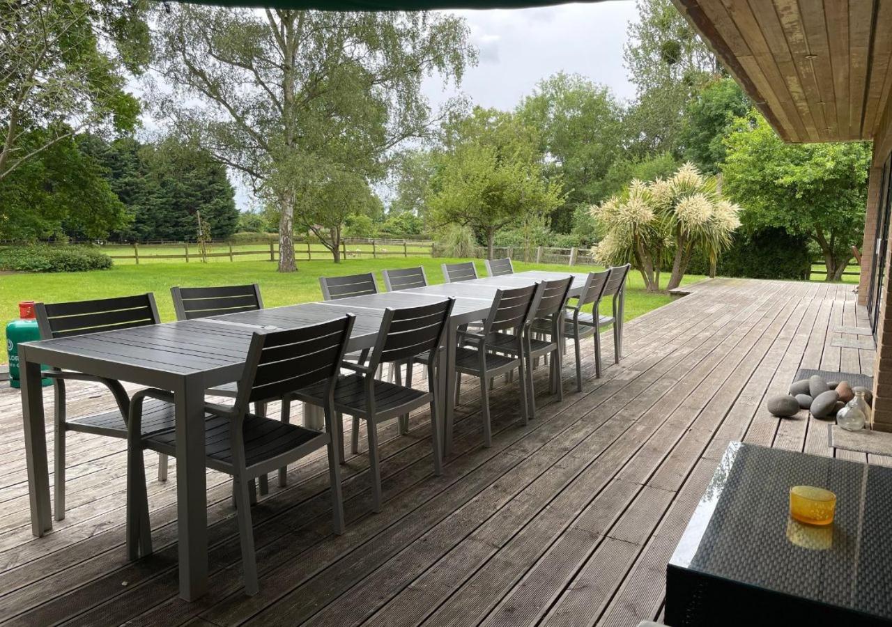 Stunning 6 Bedroom with Swimming Pool & Sauna! view 3