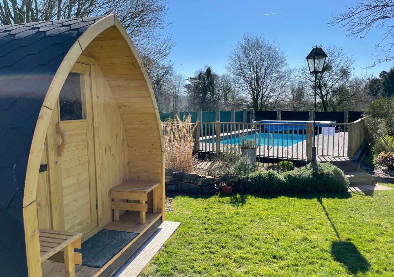 Stunning 6 Bedroom with Swimming Pool & Sauna! view 5