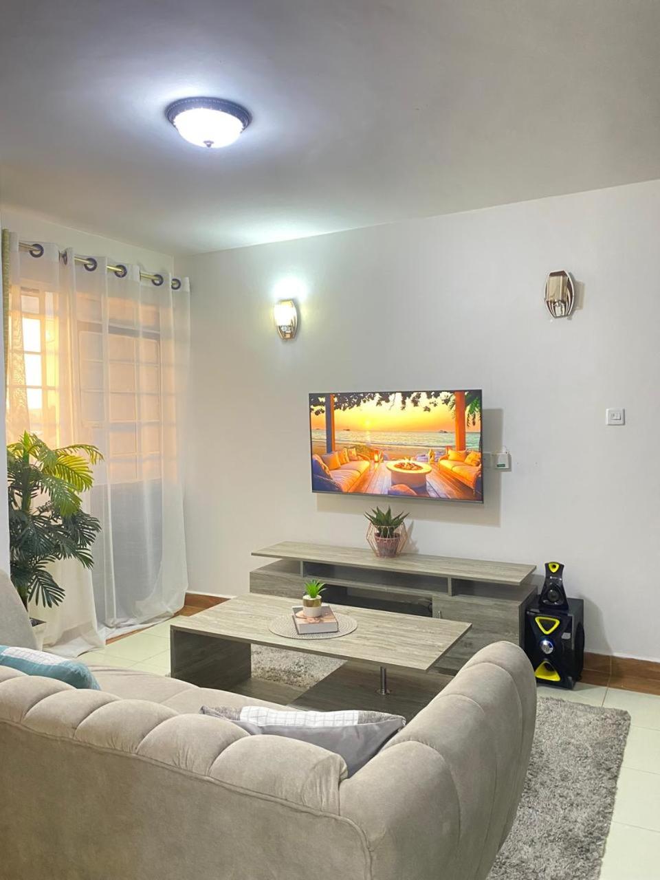 Zey's Cozy 1 bedroom- Nairobi view 2