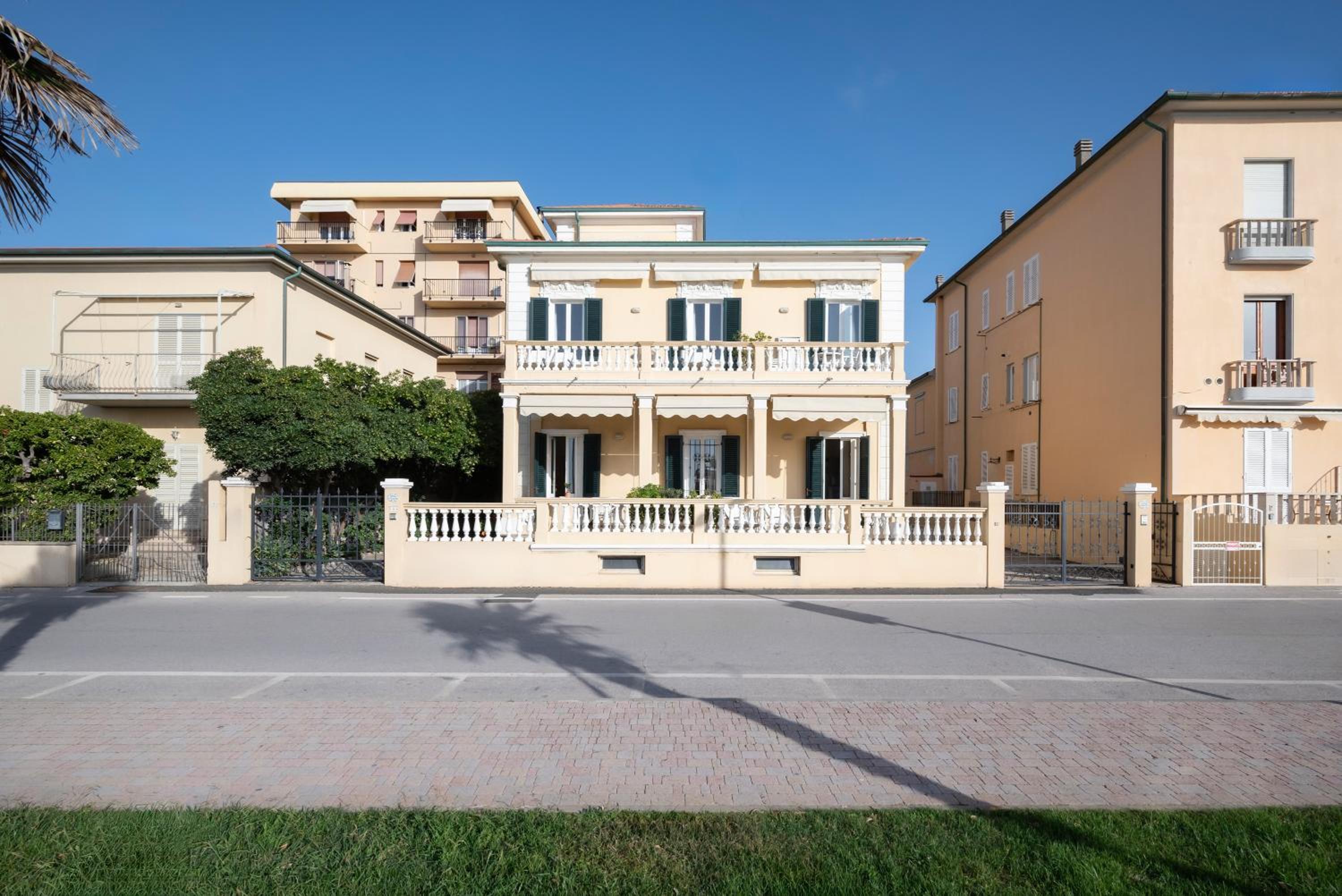 Villa Liberty with Private Beach view 5