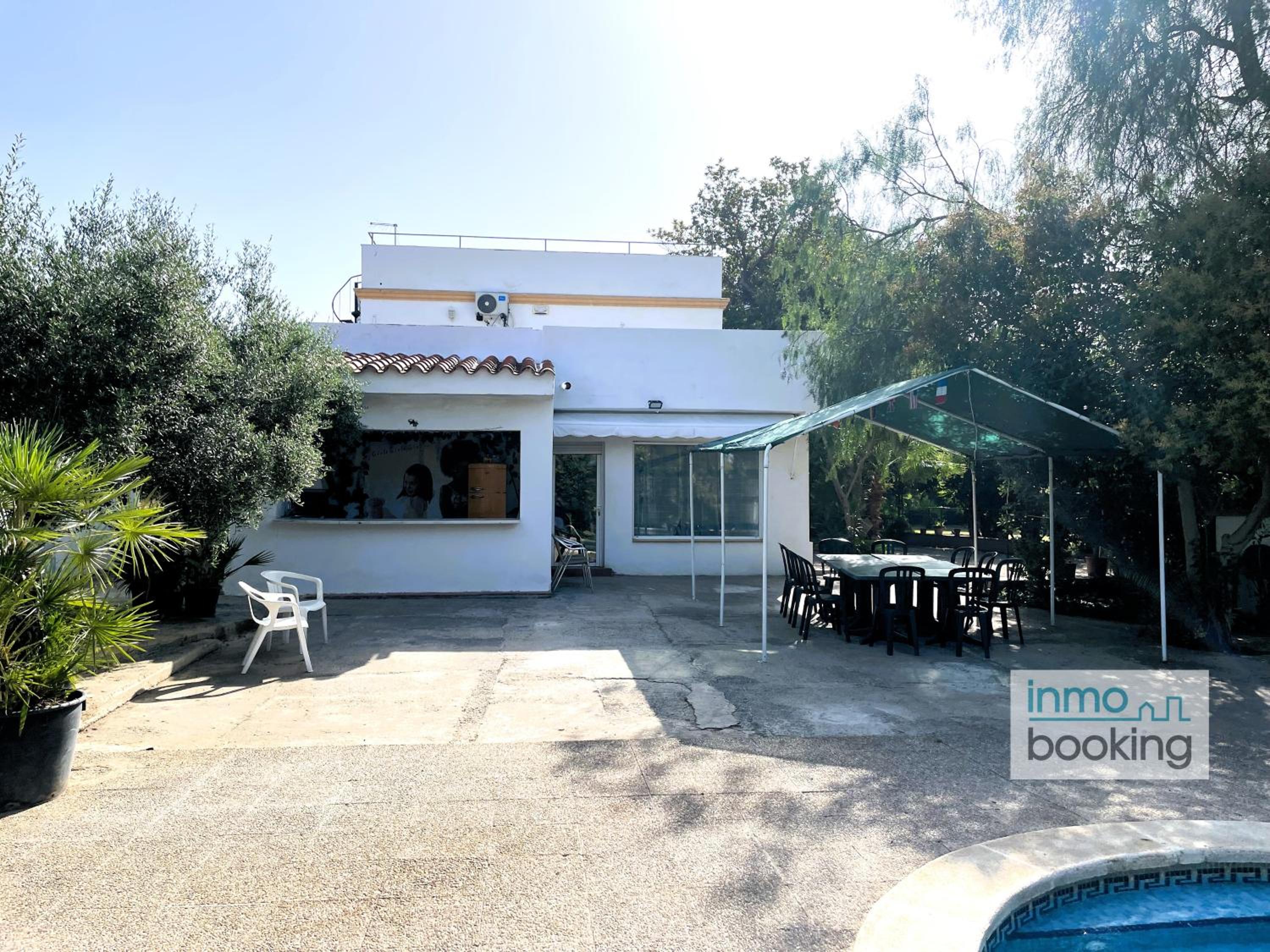 Villa Mediterrania, con piscina y barbacoa