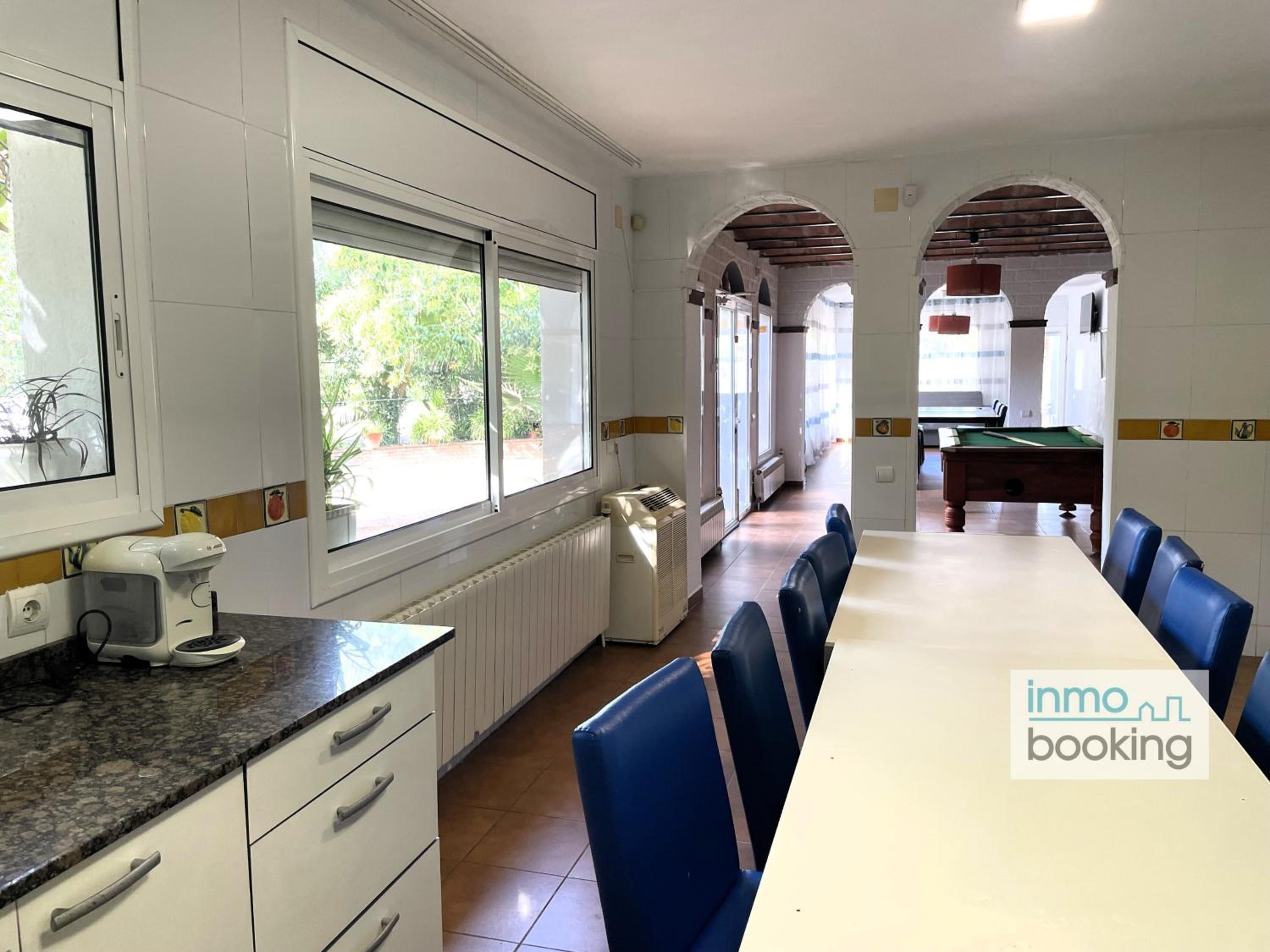Villa Mediterrania, con piscina y barbacoa