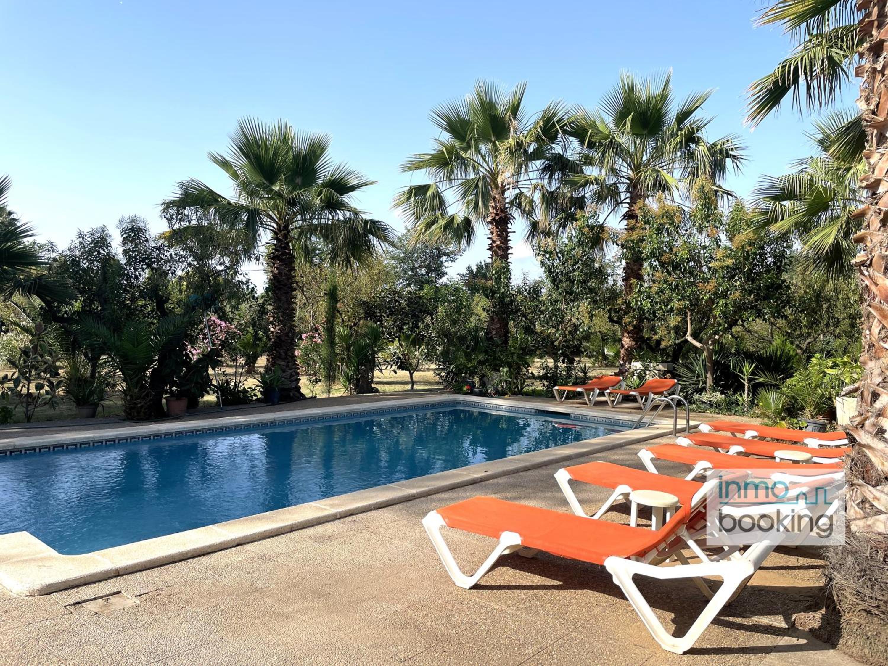 Villa Mediterrania, con piscina y barbacoa