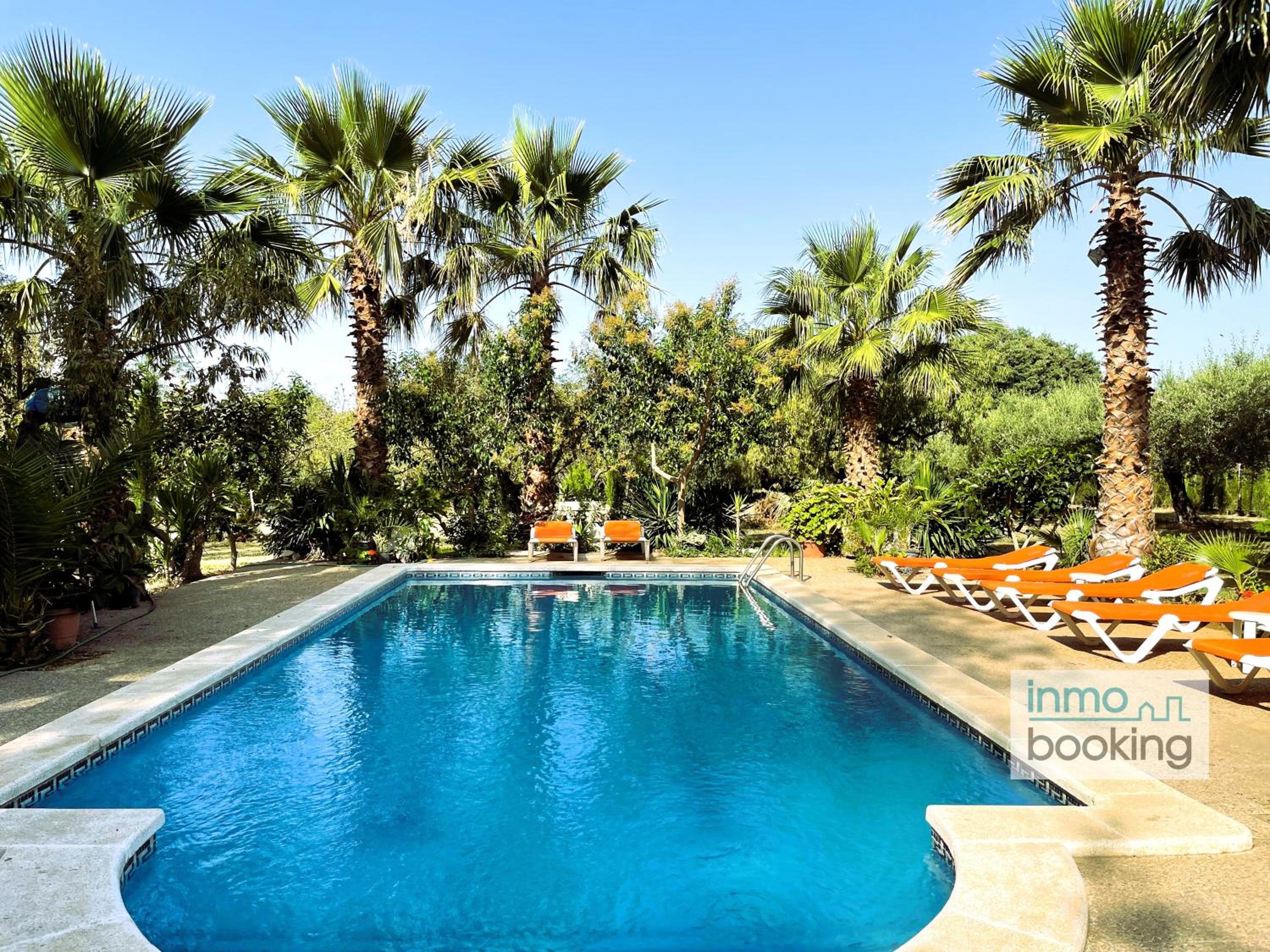Villa Mediterrania, con piscina y barbacoa