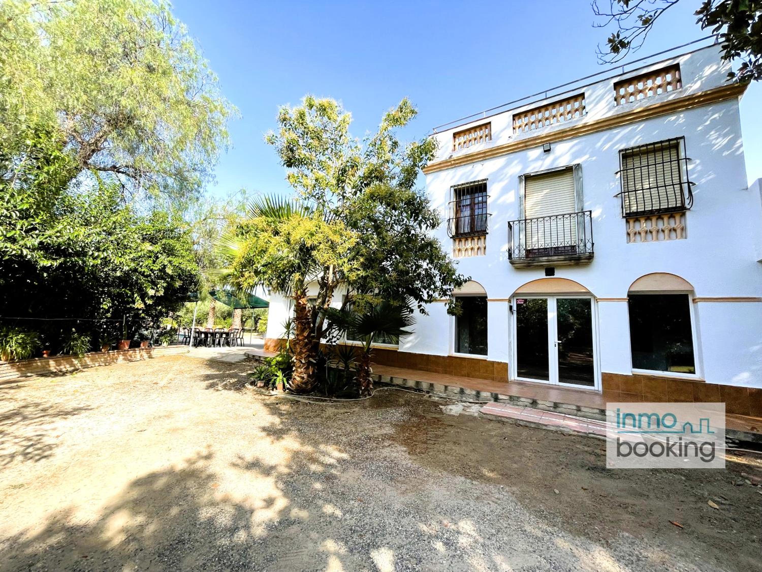 Villa Mediterrania, con piscina y barbacoa