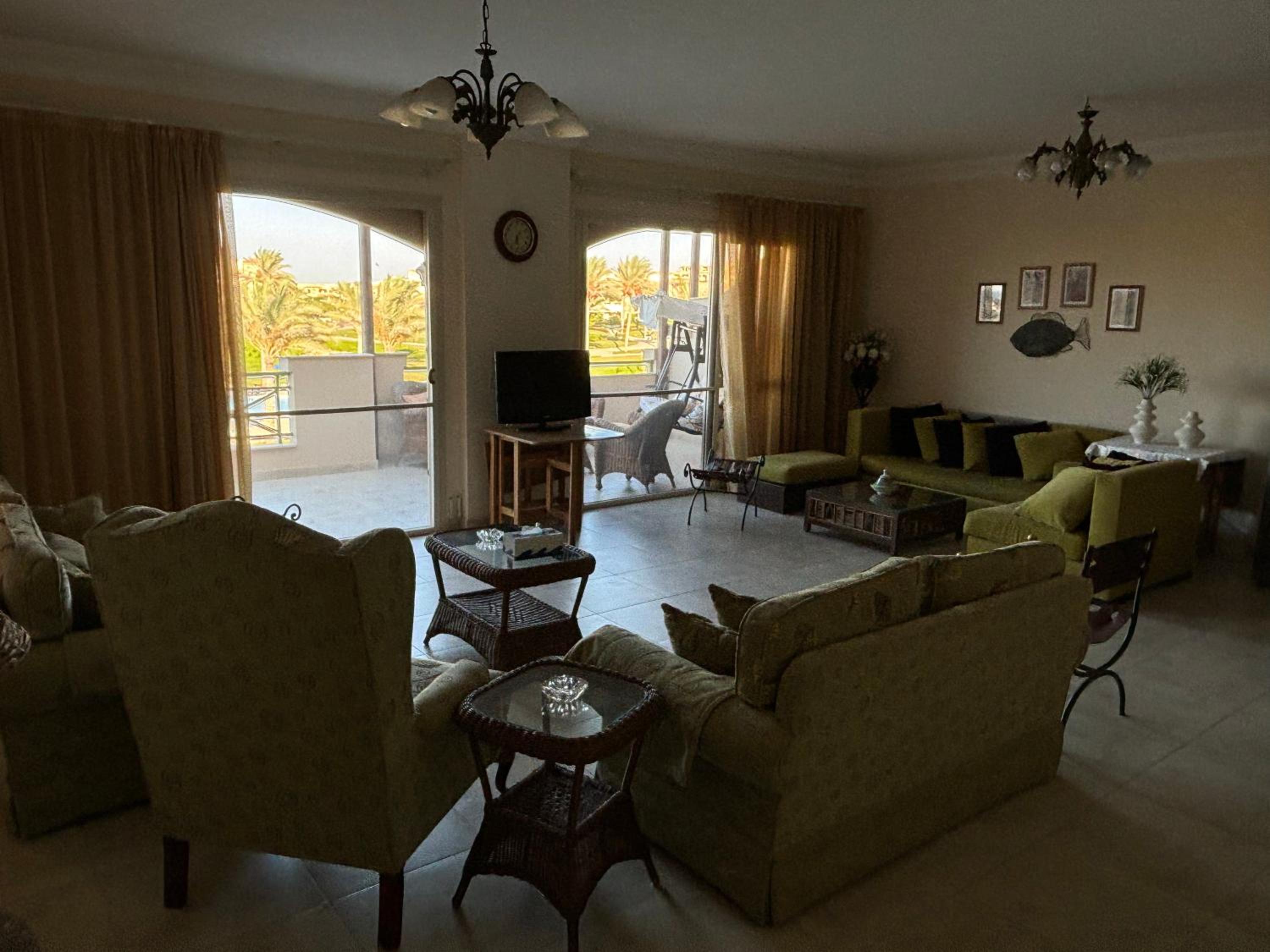 Penthouse in La Vista Bay view 3