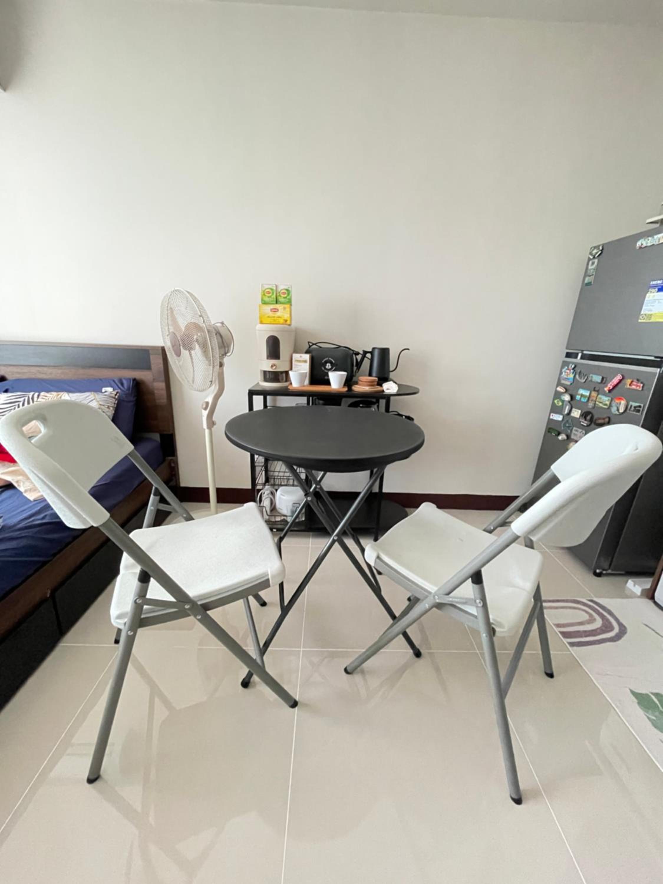 Cozy Studio Unit with Balcony view 2
