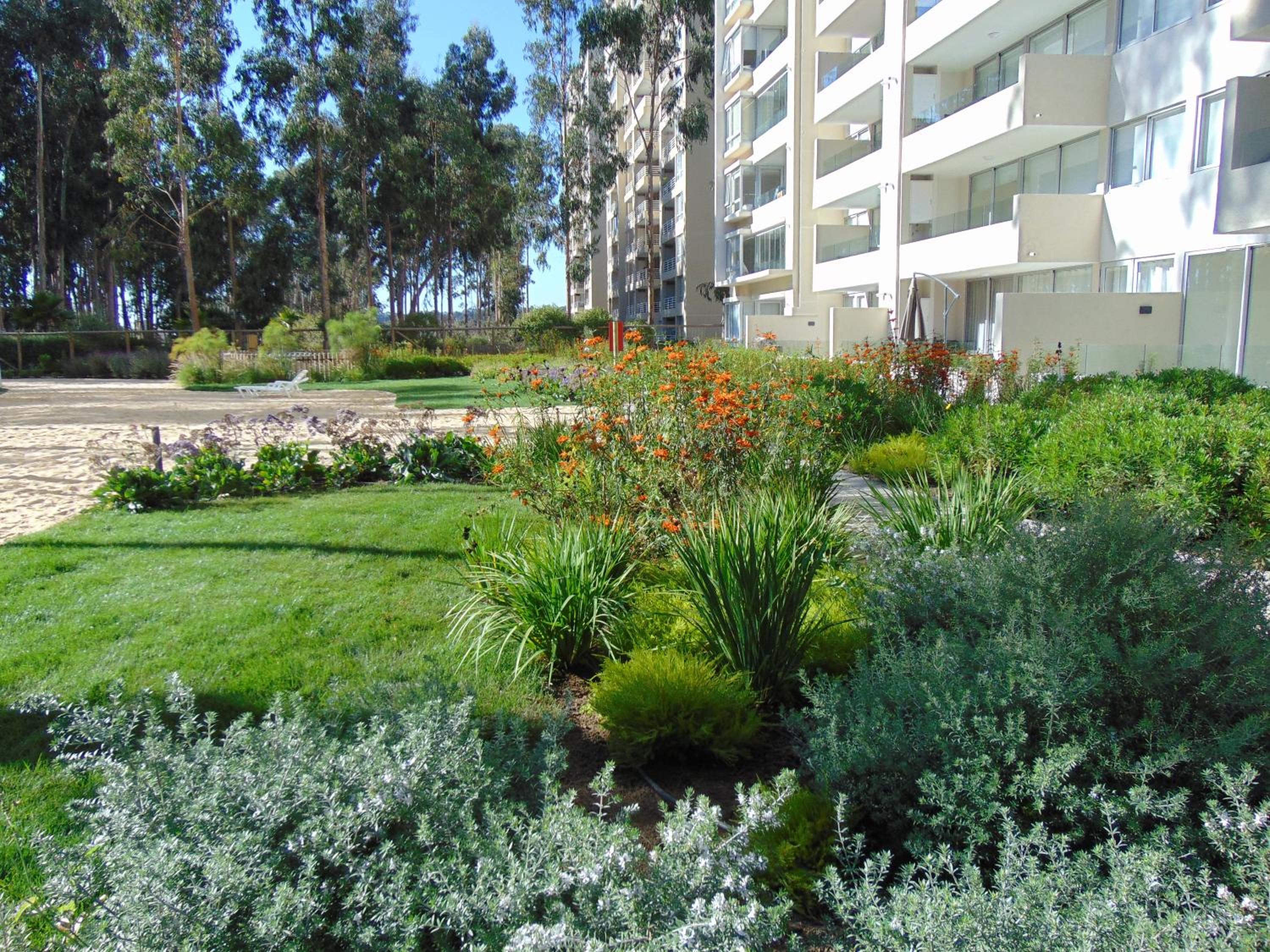 Hermoso! Costa Algarrobo, combina playa y bosque