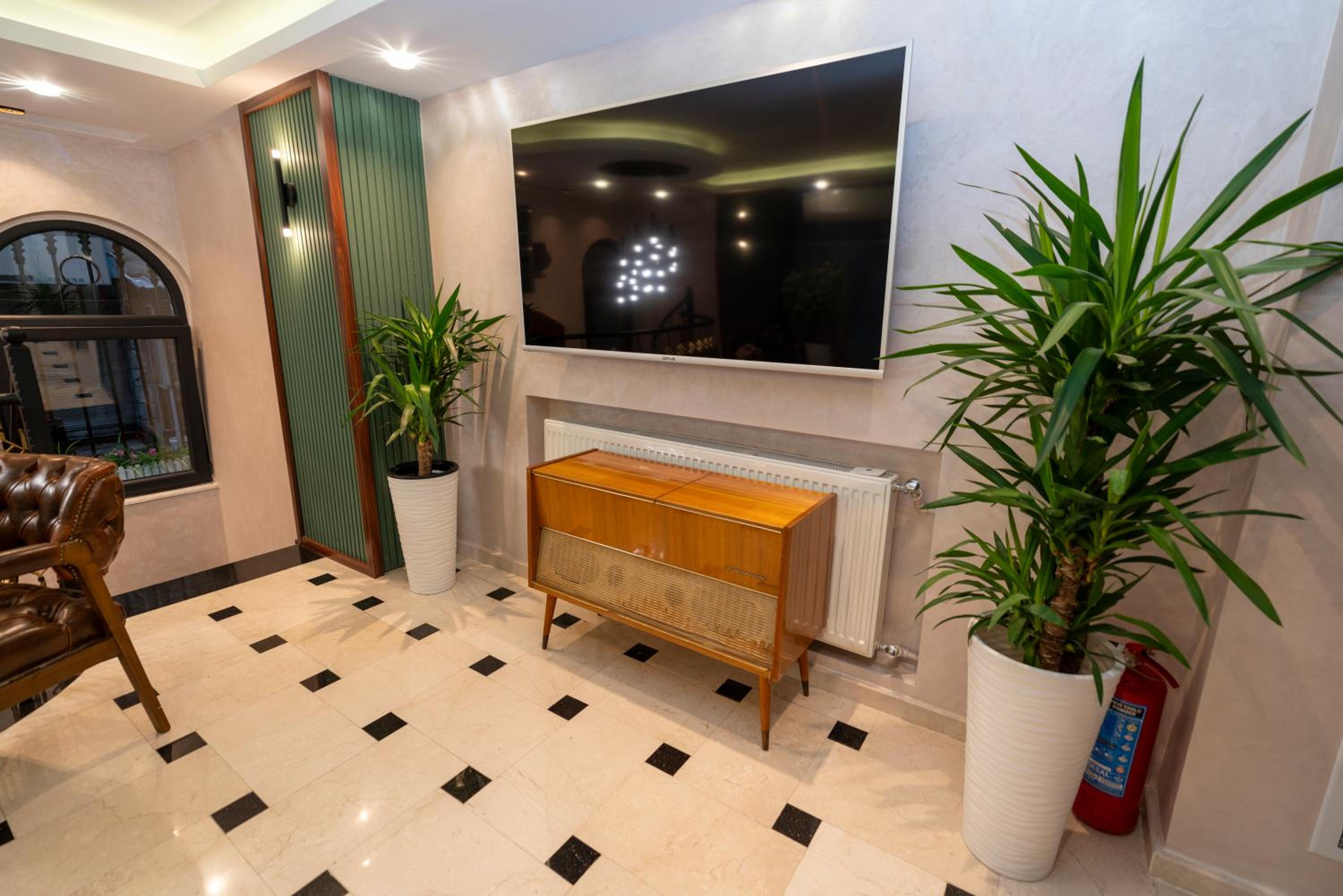 THE MUA LUXURY HOMEs