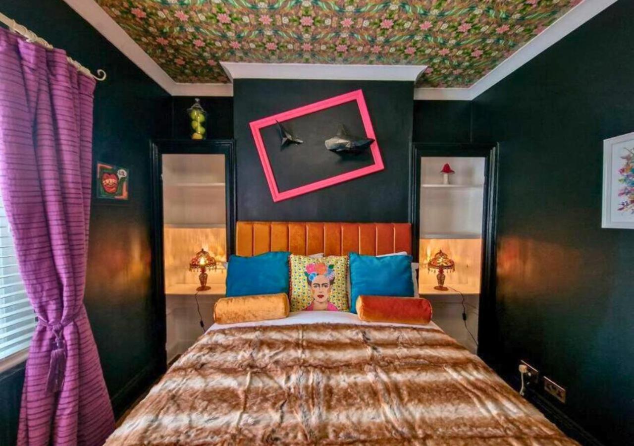 Eclectic 1BD in the Heart of Cheltenham!