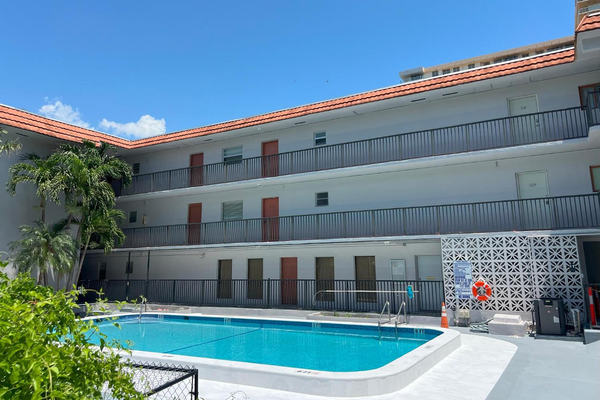 Sunny Isles Apartments by MiaRentals