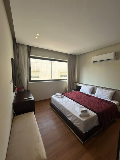 Zen stays Sunny 2BR Lakeview