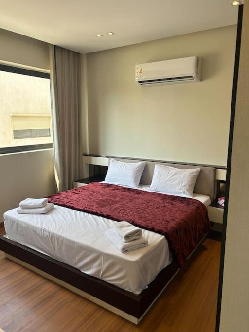 Zen stays Sunny 2BR Lakeview