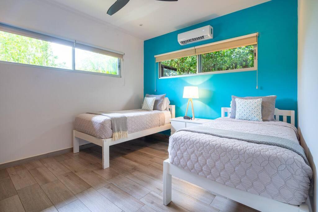 Amazing Beach Side Home-Walk to Best Beach in Uvita