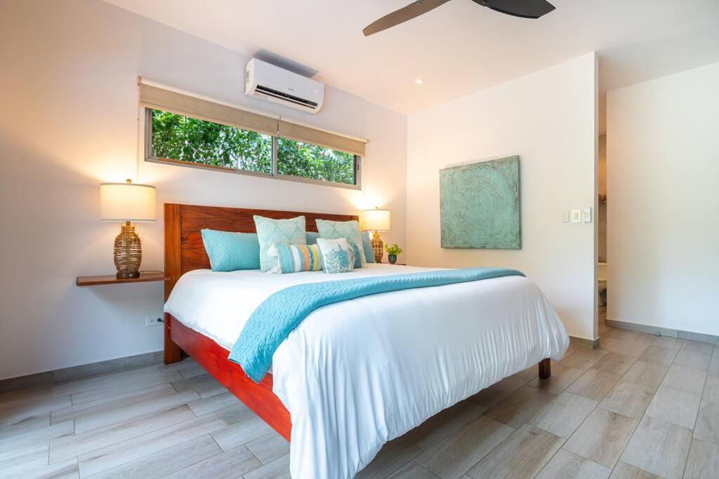 Amazing Beach Side Home-Walk to Best Beach in Uvita