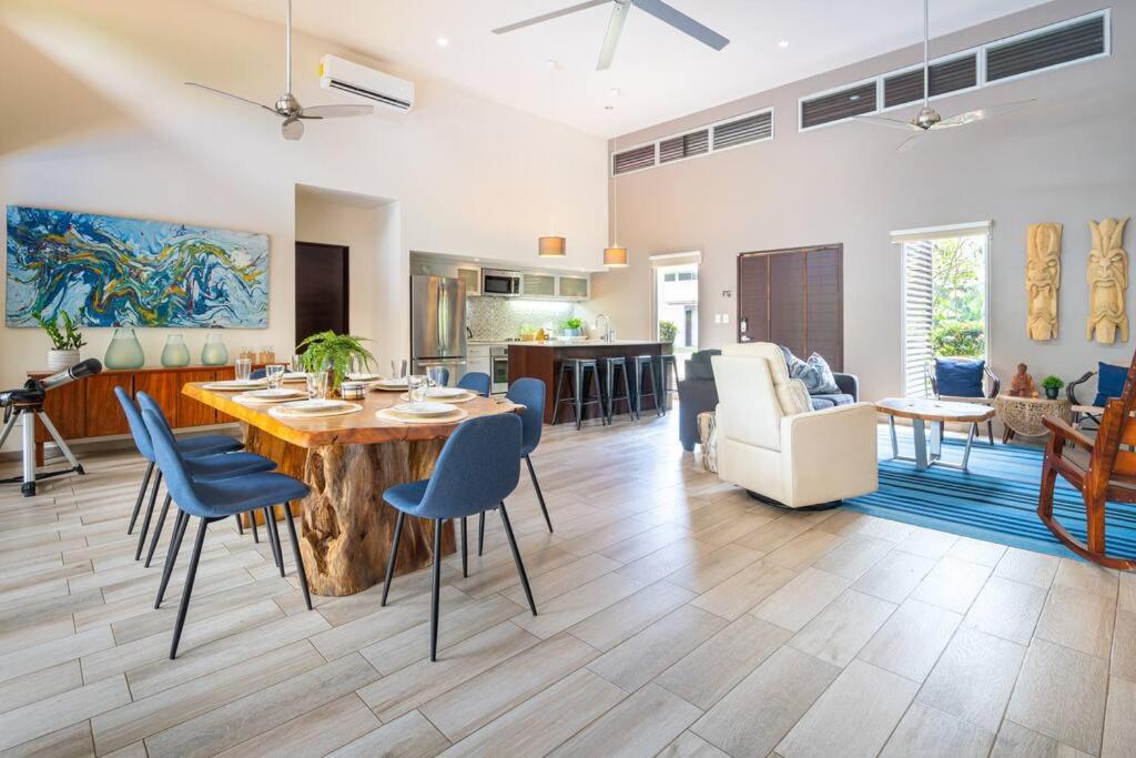 Amazing Beach Side Home-Walk to Best Beach in Uvita