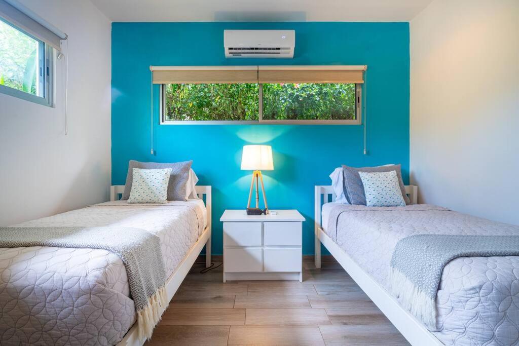 Amazing Beach Side Home-Walk to Best Beach in Uvita