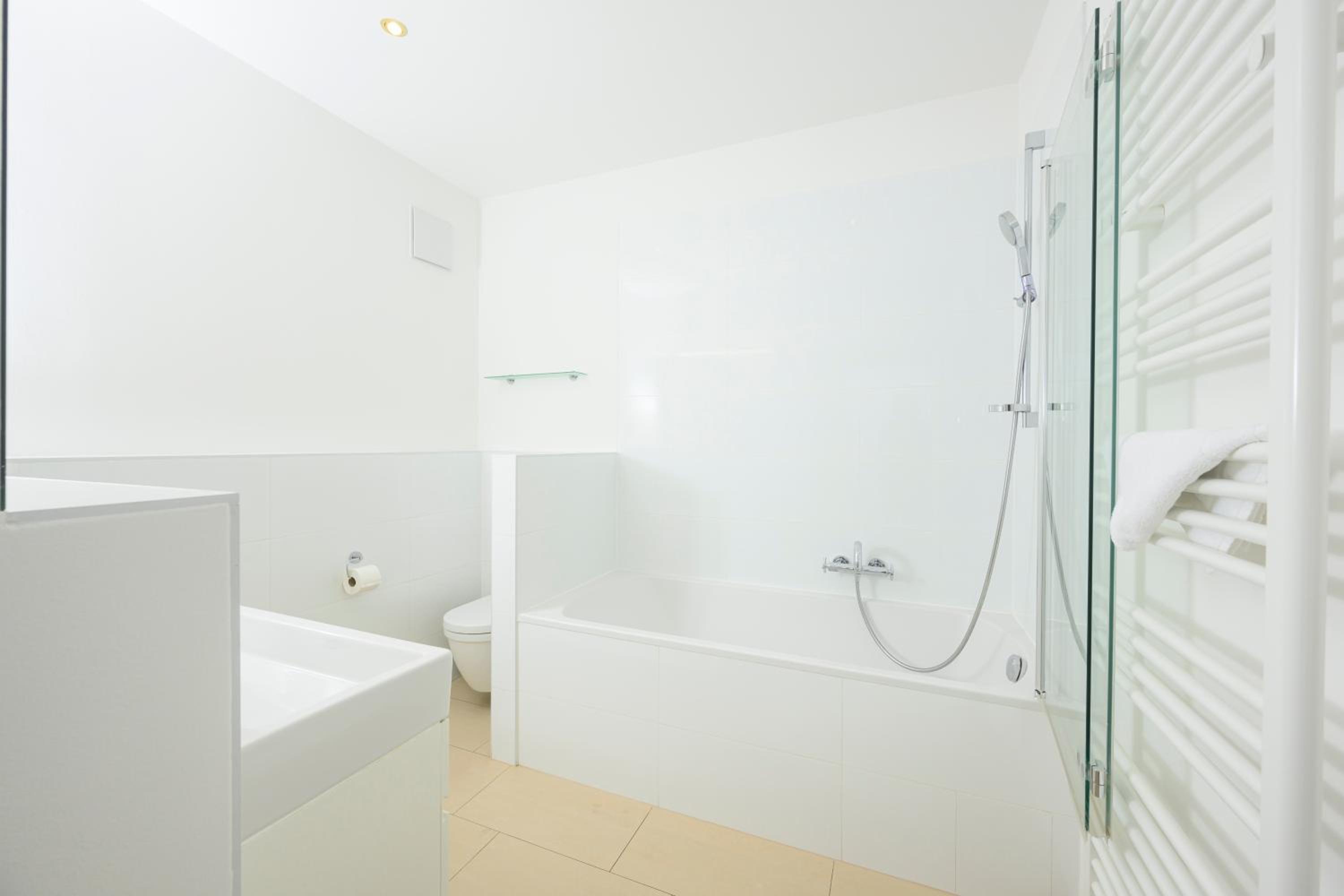 Vienna Rooftop Haven 120m, 3BR, Terrace, City Views!