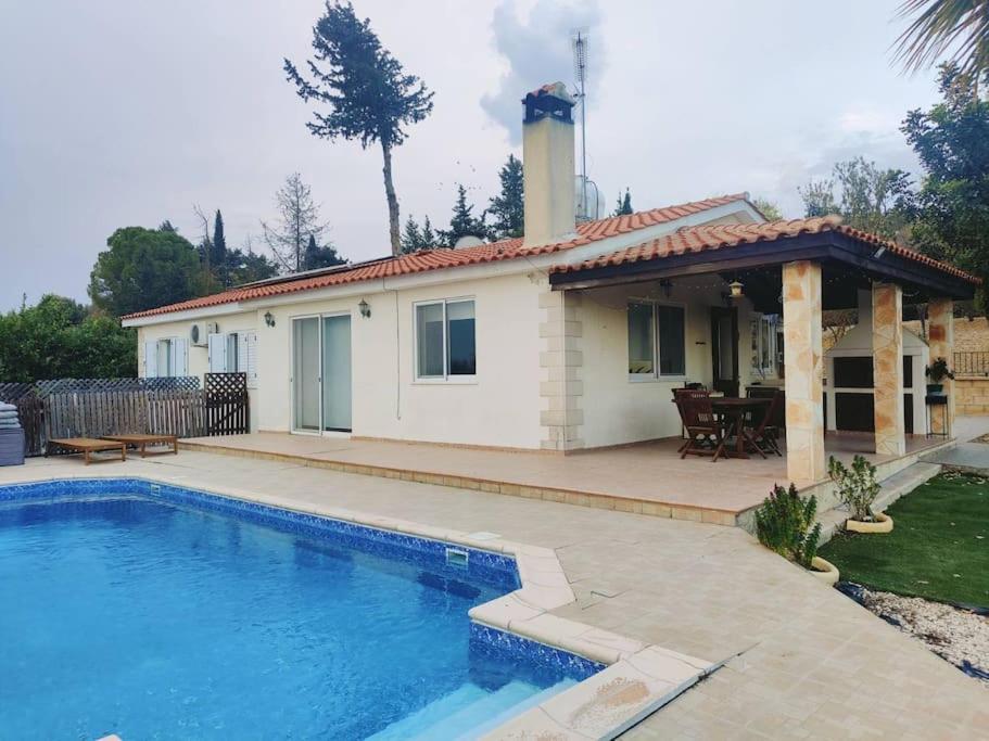 Villa in Kallepia-Luxurious stay