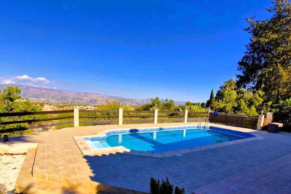 Villa in Kallepia-Luxurious stay