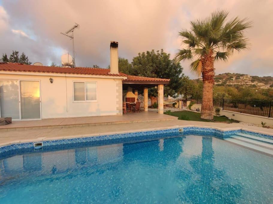 Villa in Kallepia-Luxurious stay