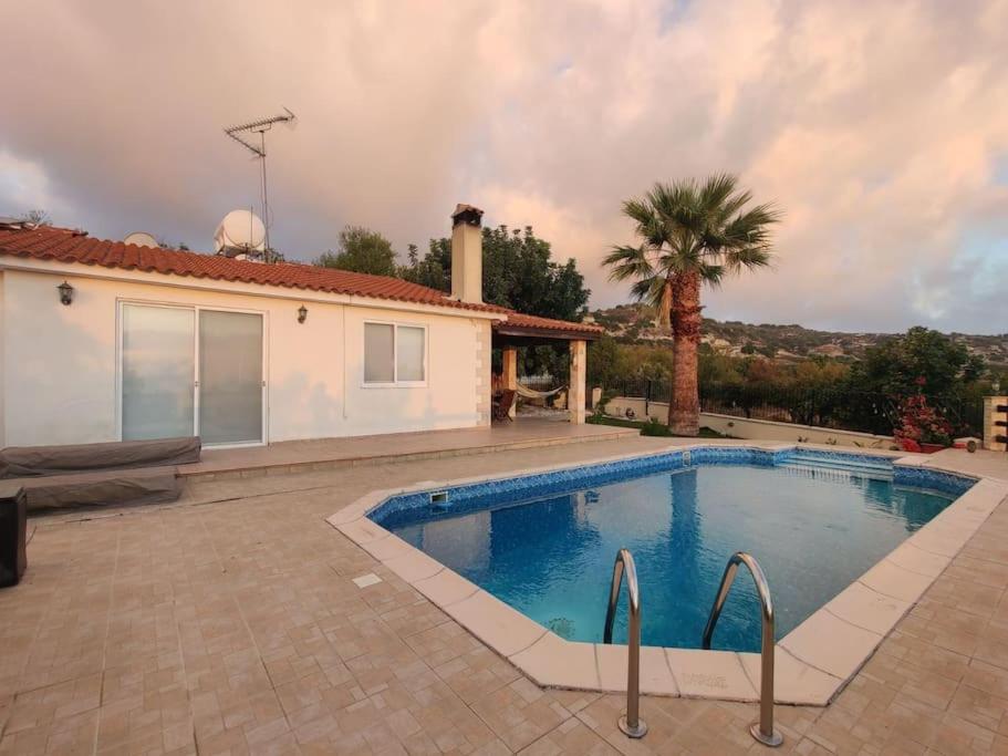 Villa in Kallepia-Luxurious stay