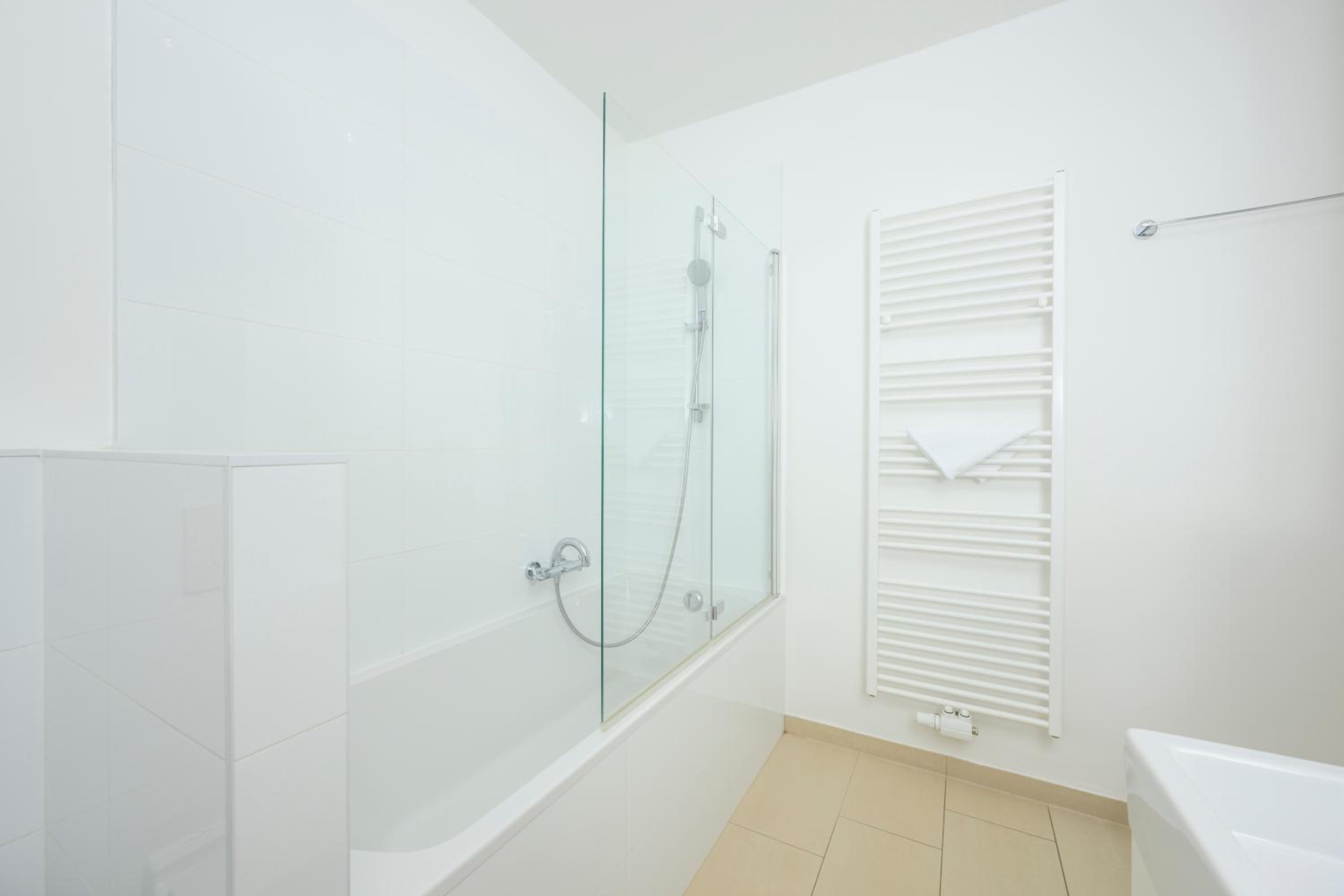 Vienna Rooftop Haven 120m, 3BR, Terrace, City Views!
